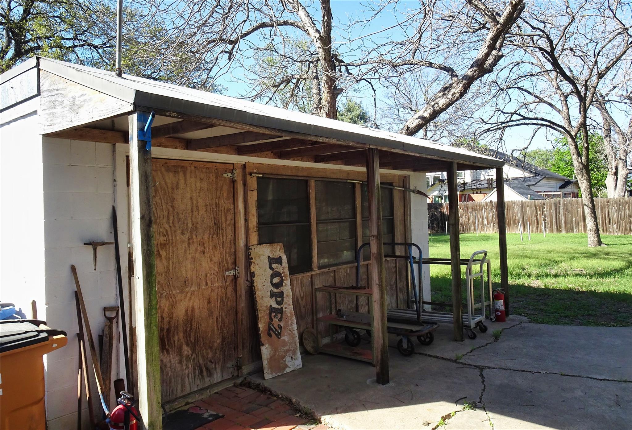 1206 Ruth Ave, Austin, TX 78757
