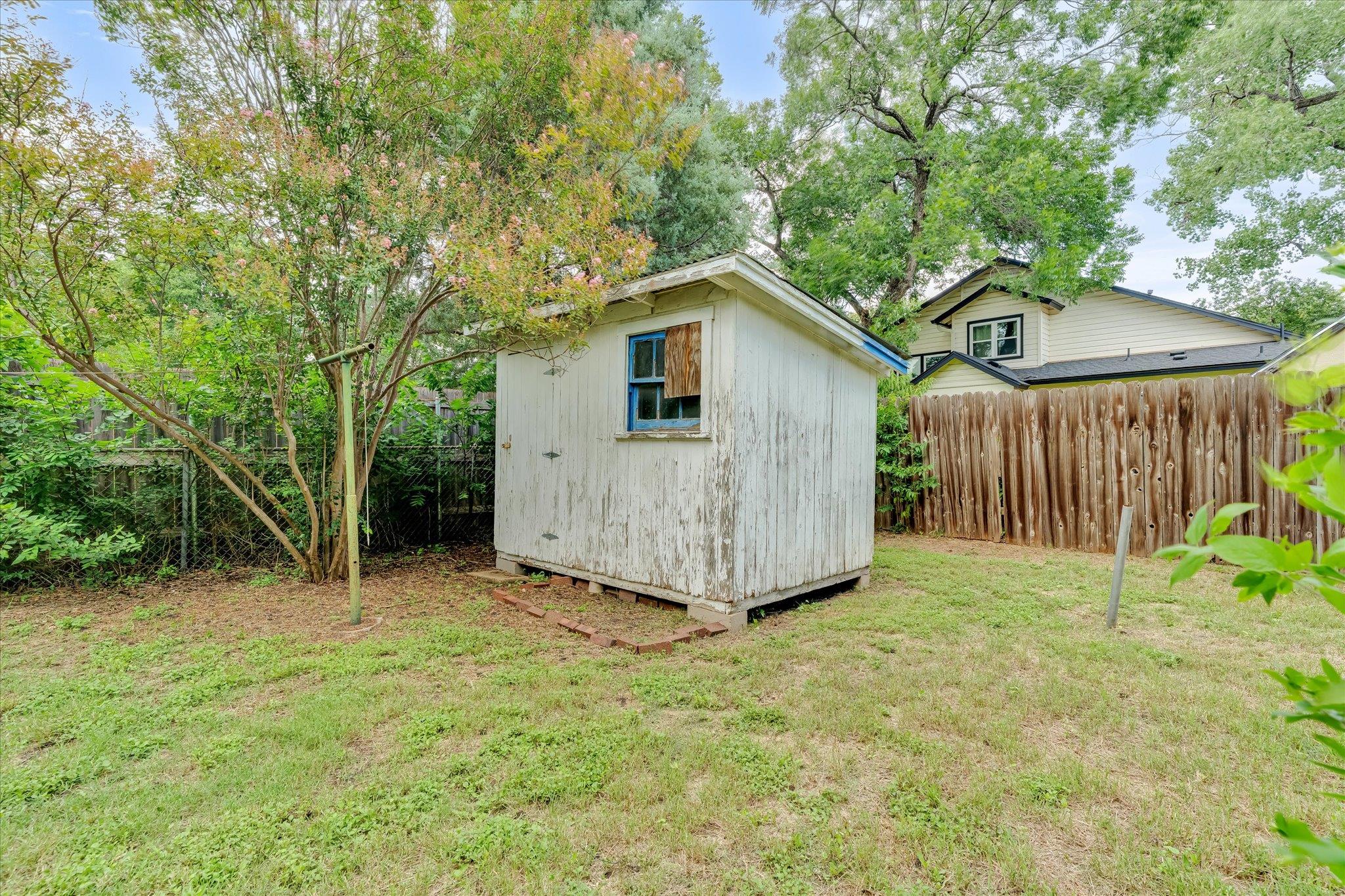 1206 Ruth Ave, Austin, TX 78757