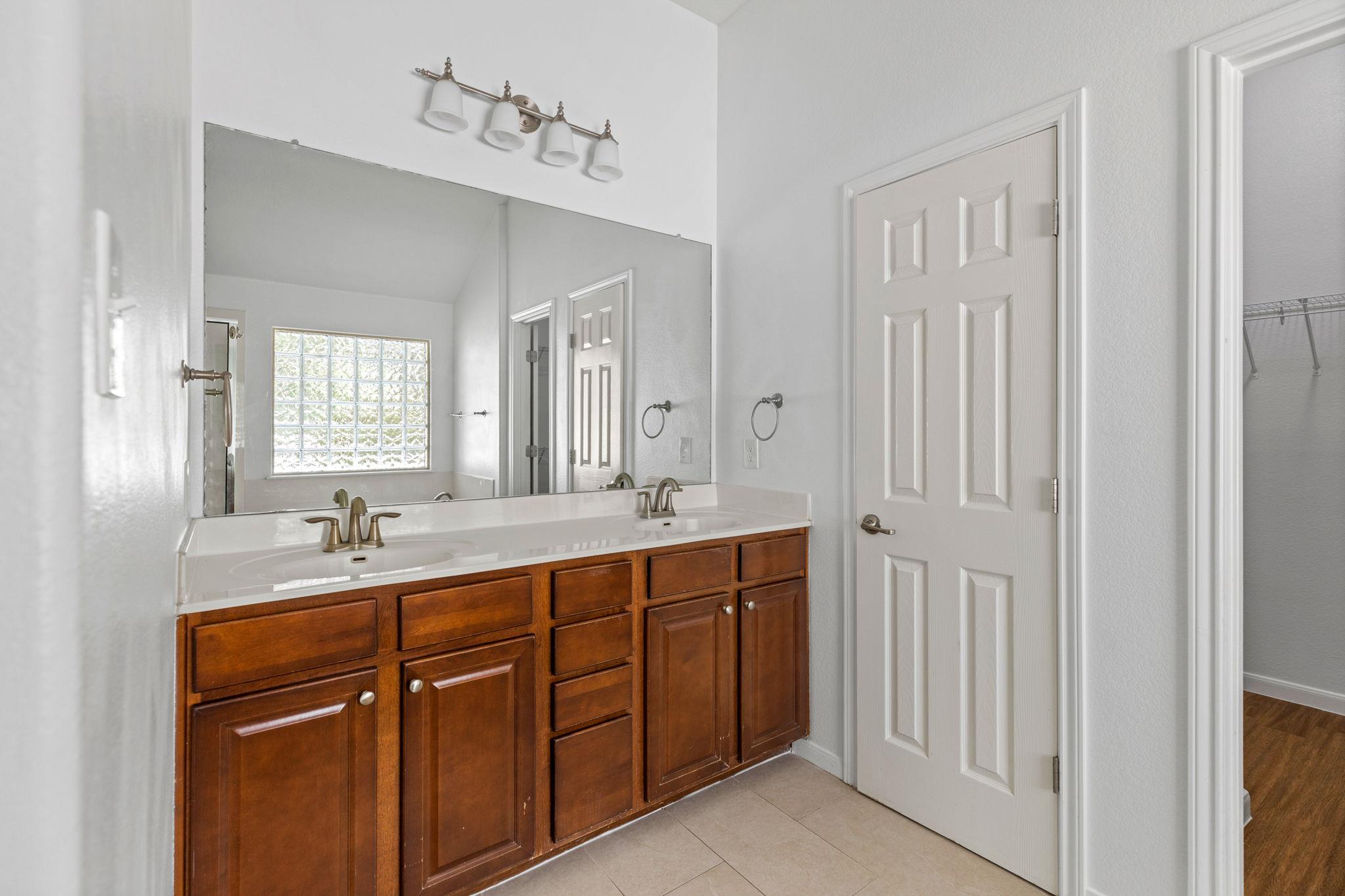 18717 Deep Water Dr, Pflugerville, TX 78660