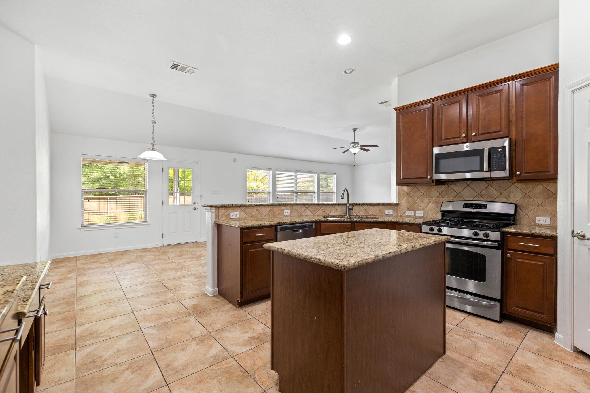18717 Deep Water Dr, Pflugerville, TX 78660