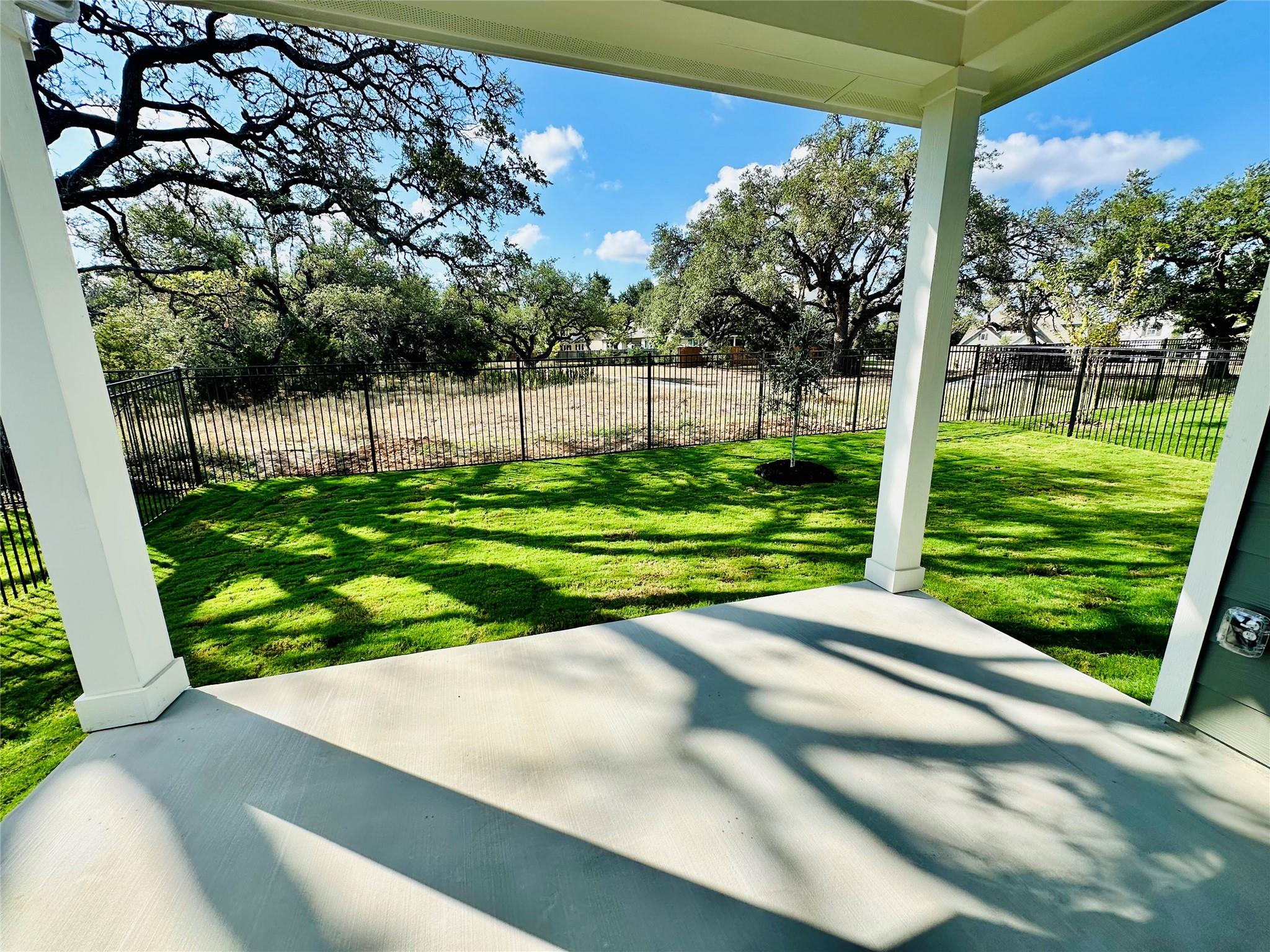 821 Sage Thrasher Cir, Dripping Springs, TX 78620