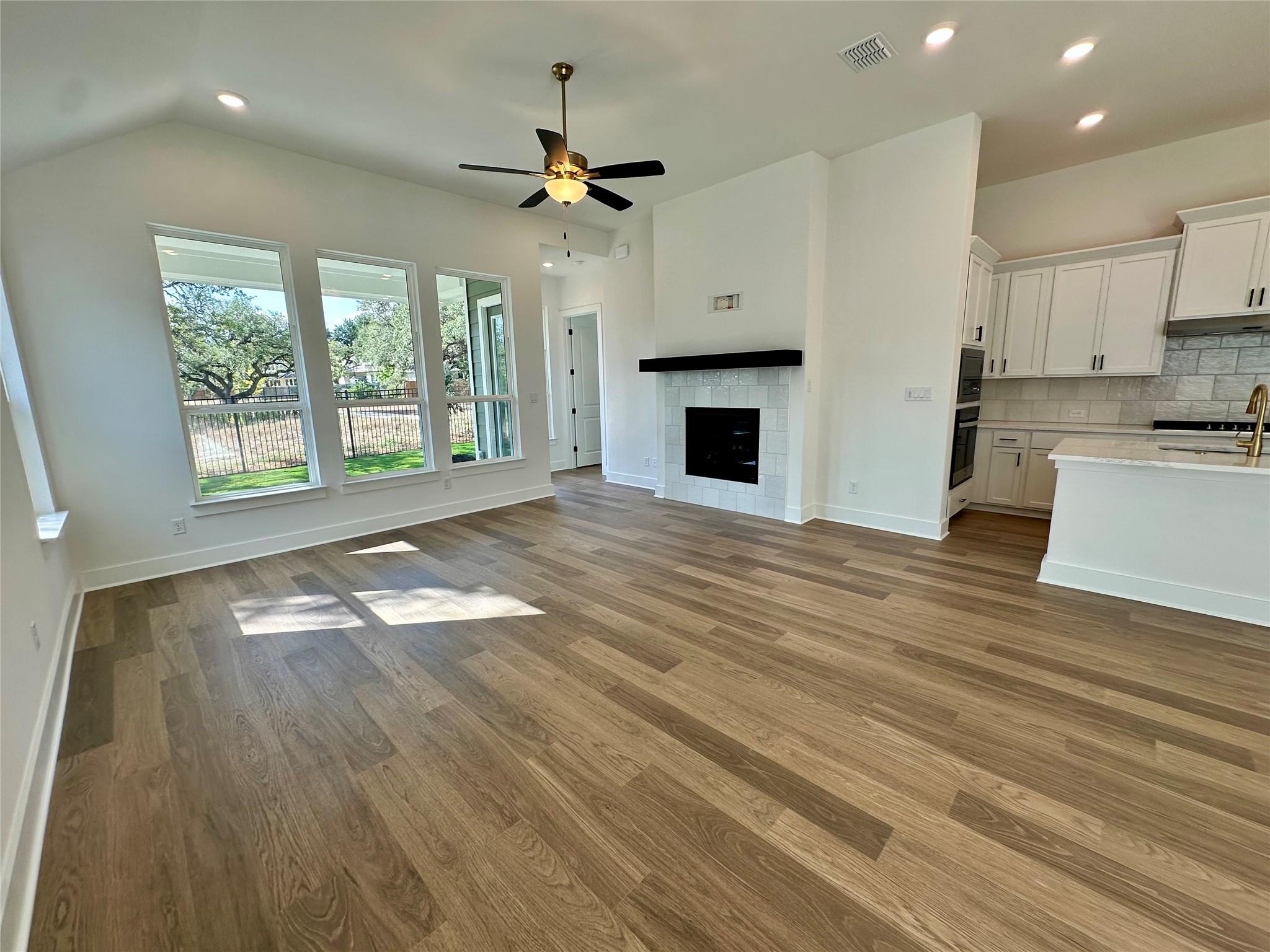 821 Sage Thrasher Cir, Dripping Springs, TX 78620