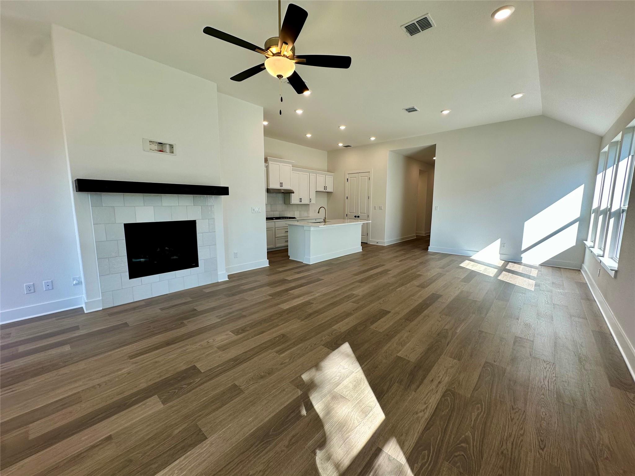 821 Sage Thrasher Cir, Dripping Springs, TX 78620