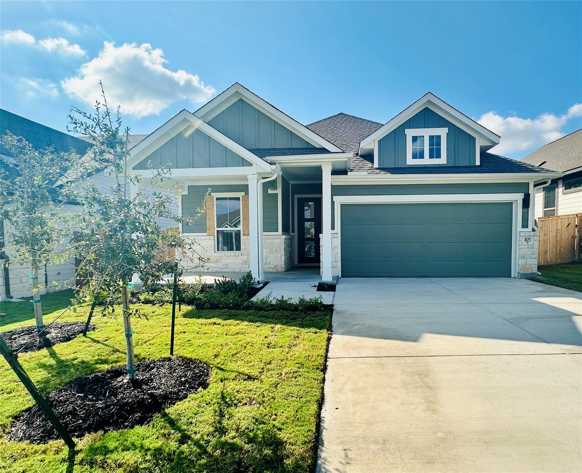 821 Sage Thrasher Cir, Dripping Springs, TX 78620