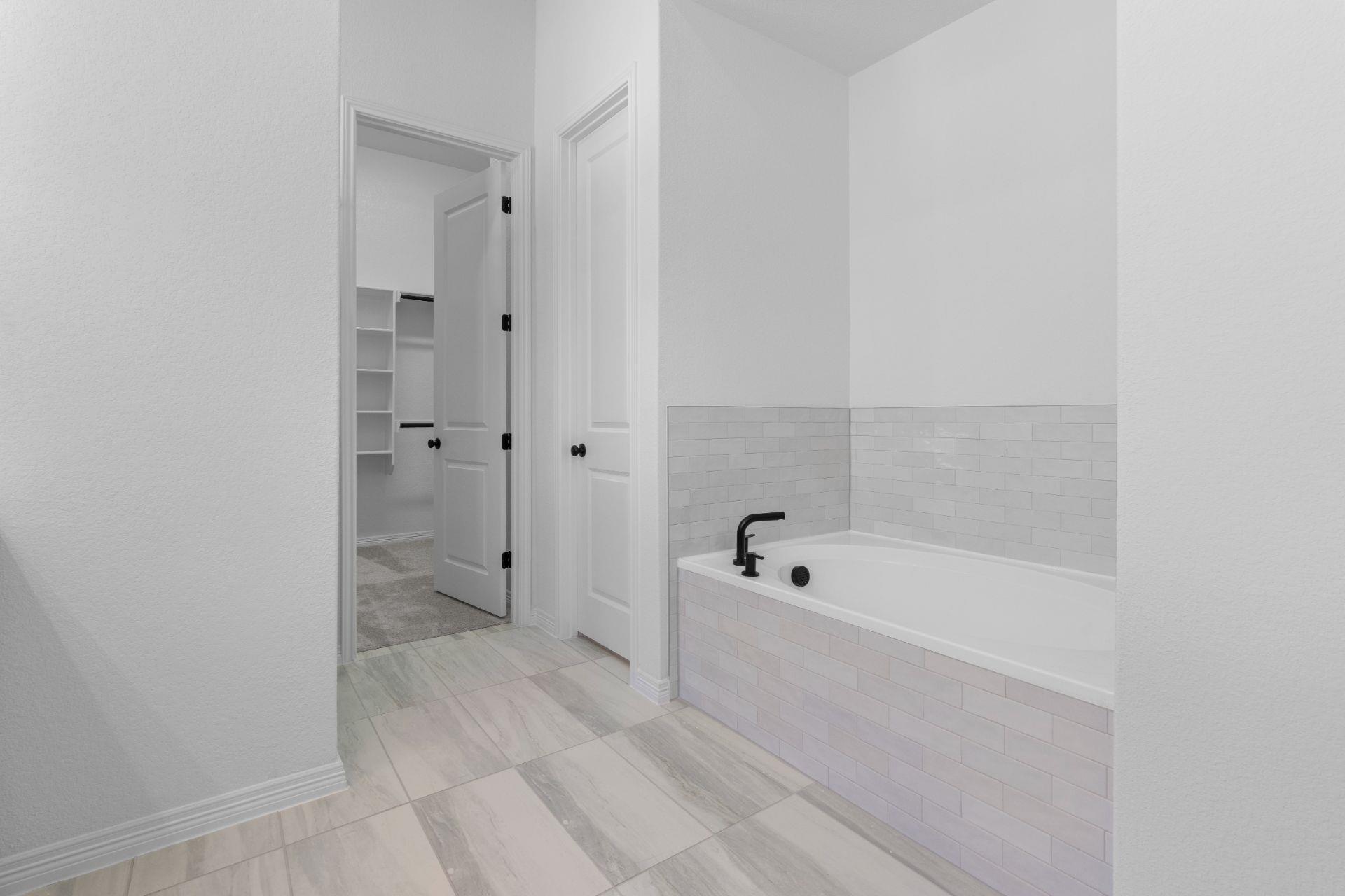 720 Sage Thrasher Cir, Dripping Springs, TX 78620