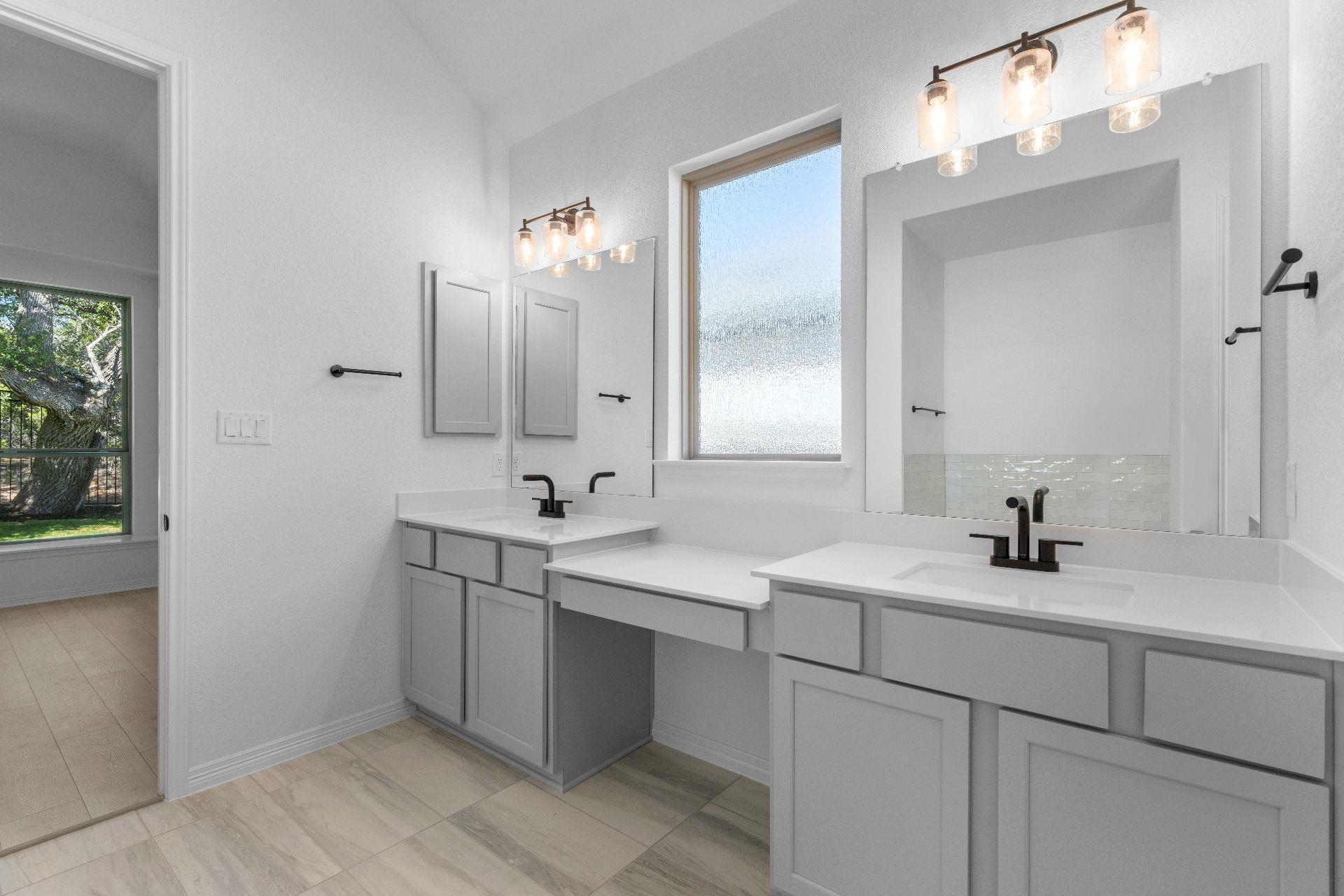 720 Sage Thrasher Cir, Dripping Springs, TX 78620