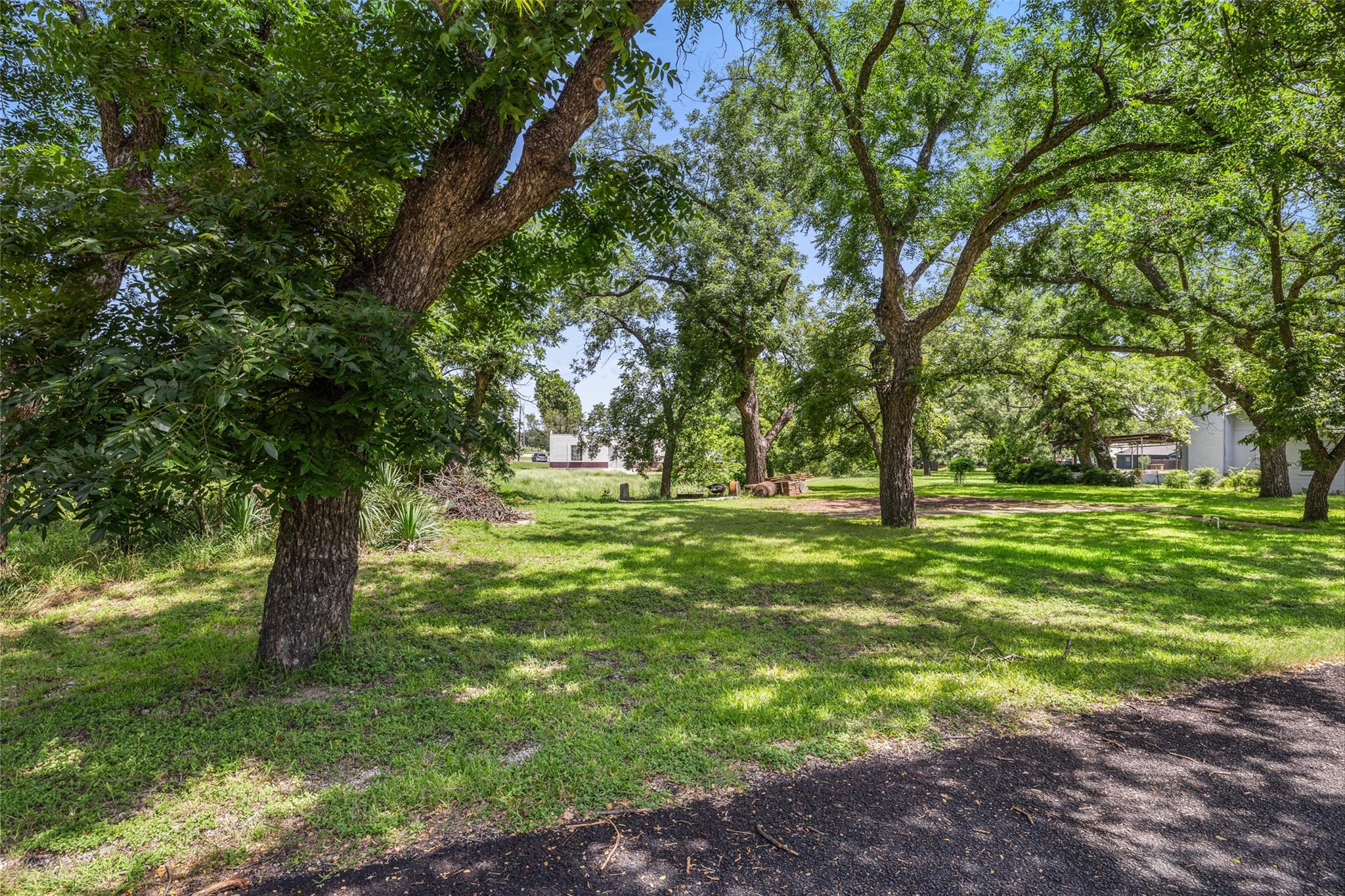 404 Nugent, Johnson City, TX 78636