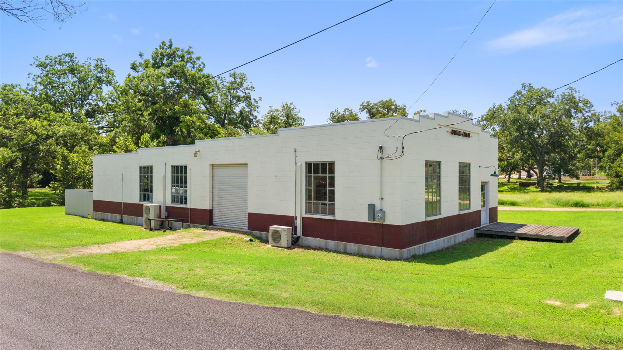 404 Nugent, Johnson City, TX 78636