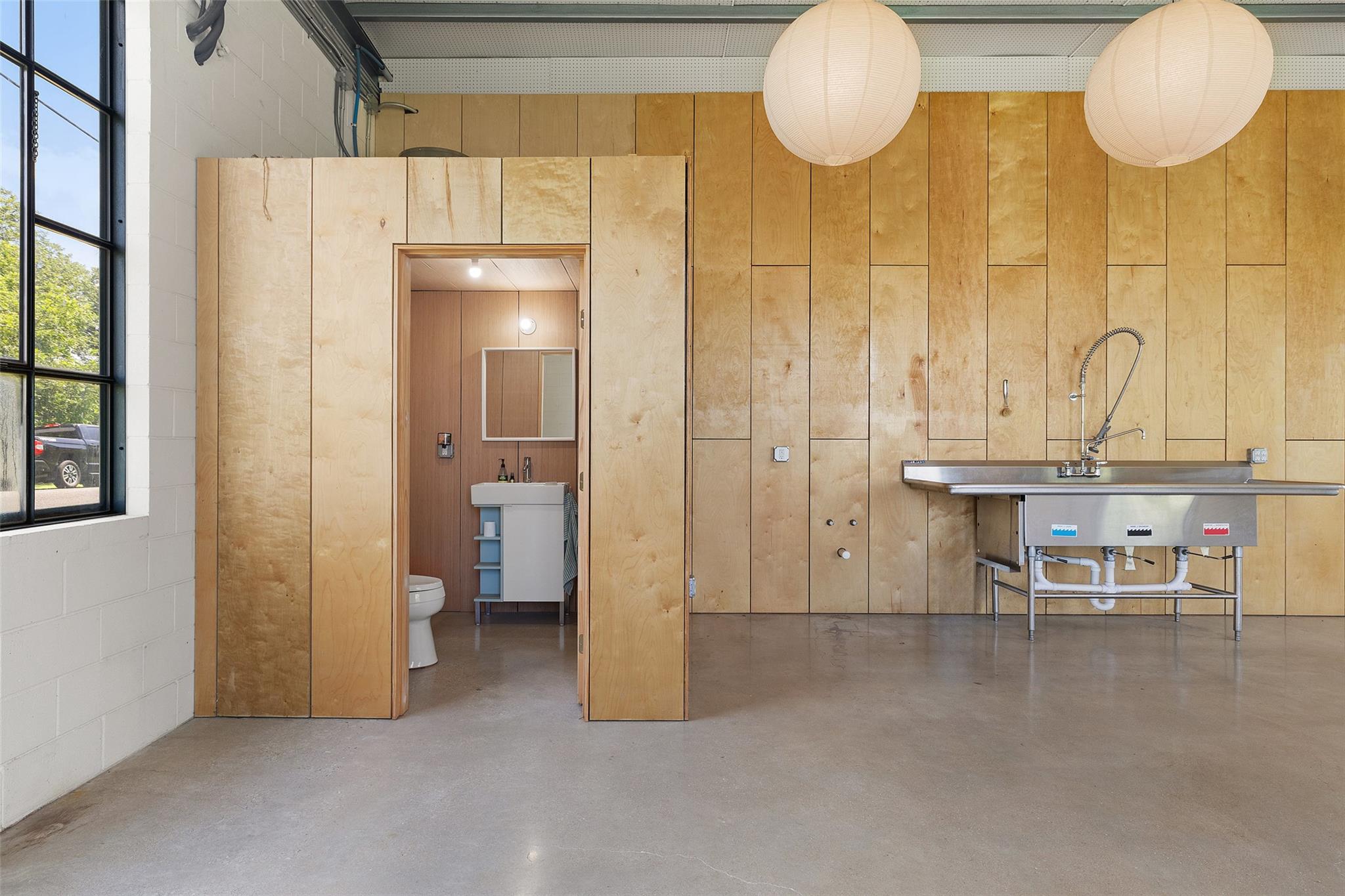 404 Nugent, Johnson City, TX 78636