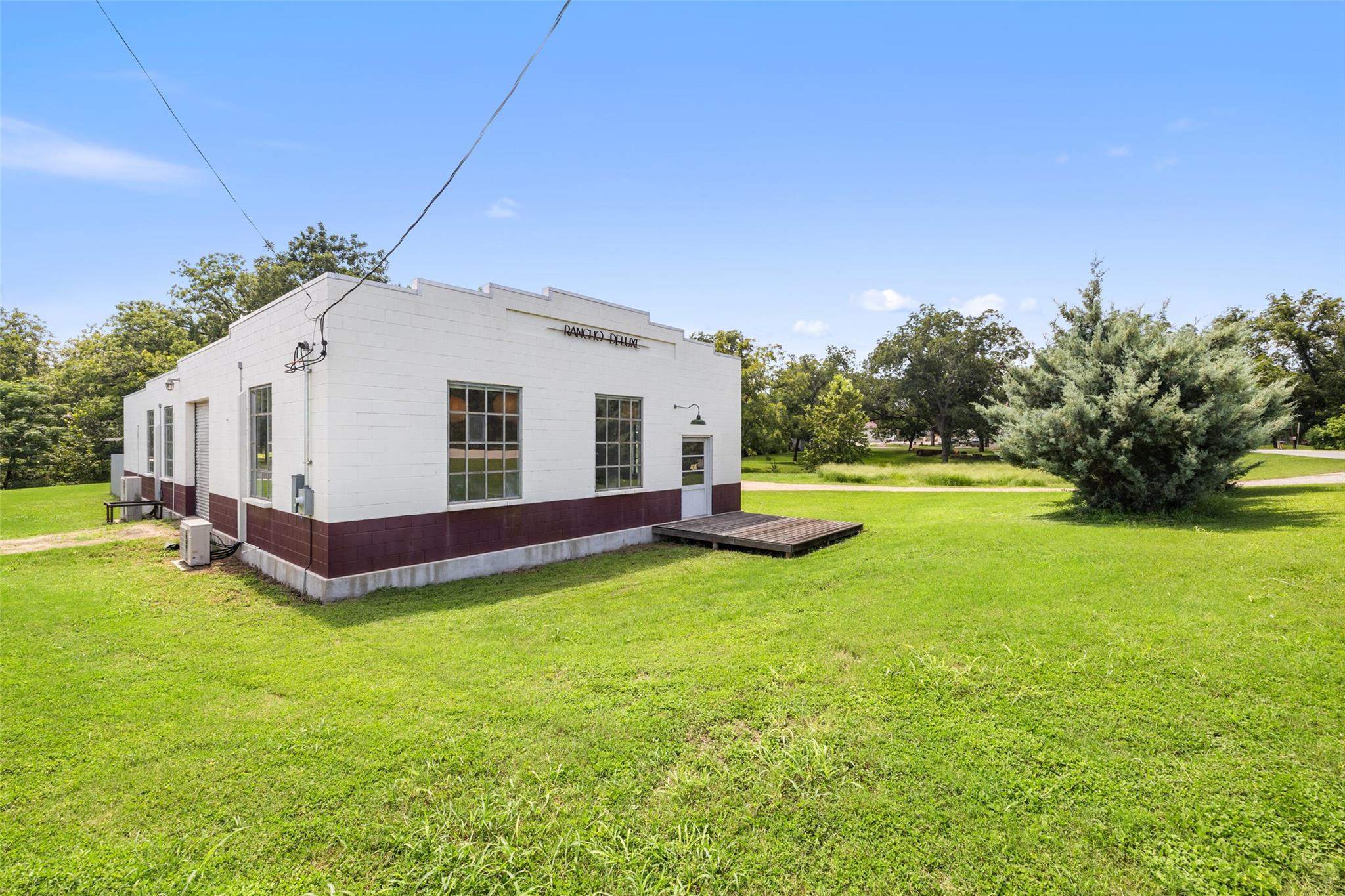 404 Nugent, Johnson City, TX 78636