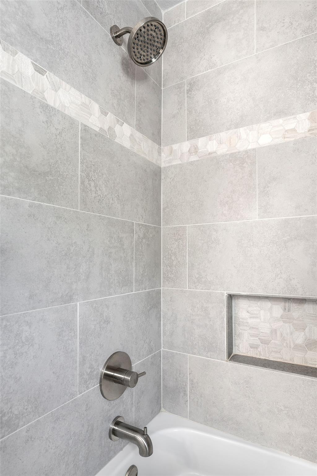 1322 Amanda Dr, Canyon Lake, TX 78133