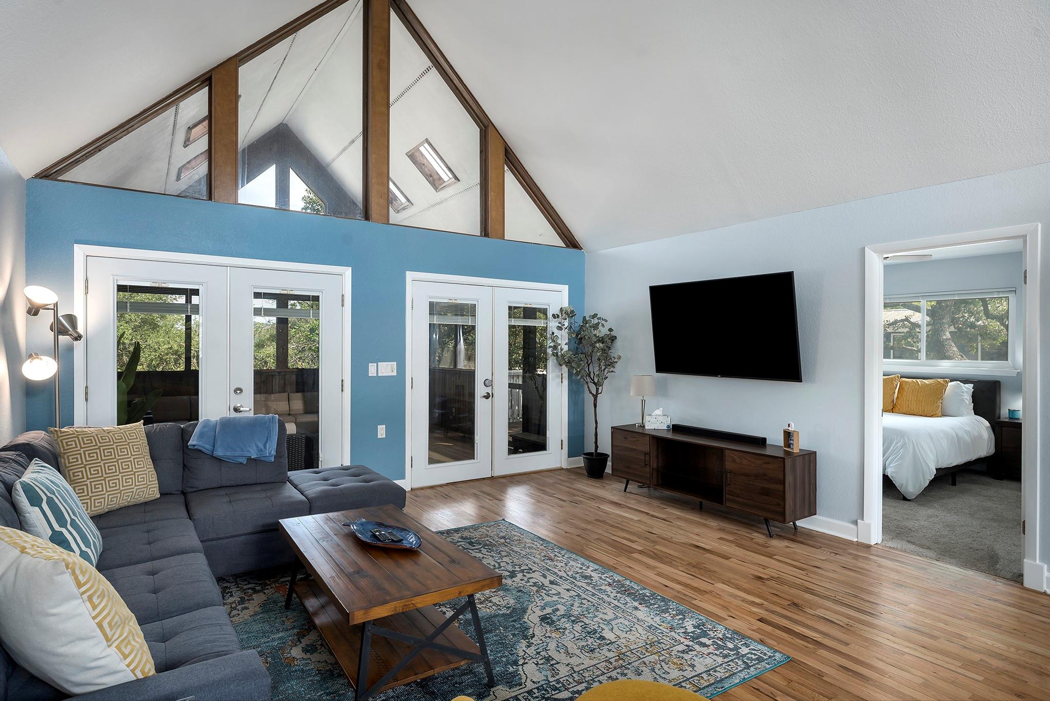 1322 Amanda Dr, Canyon Lake, TX 78133