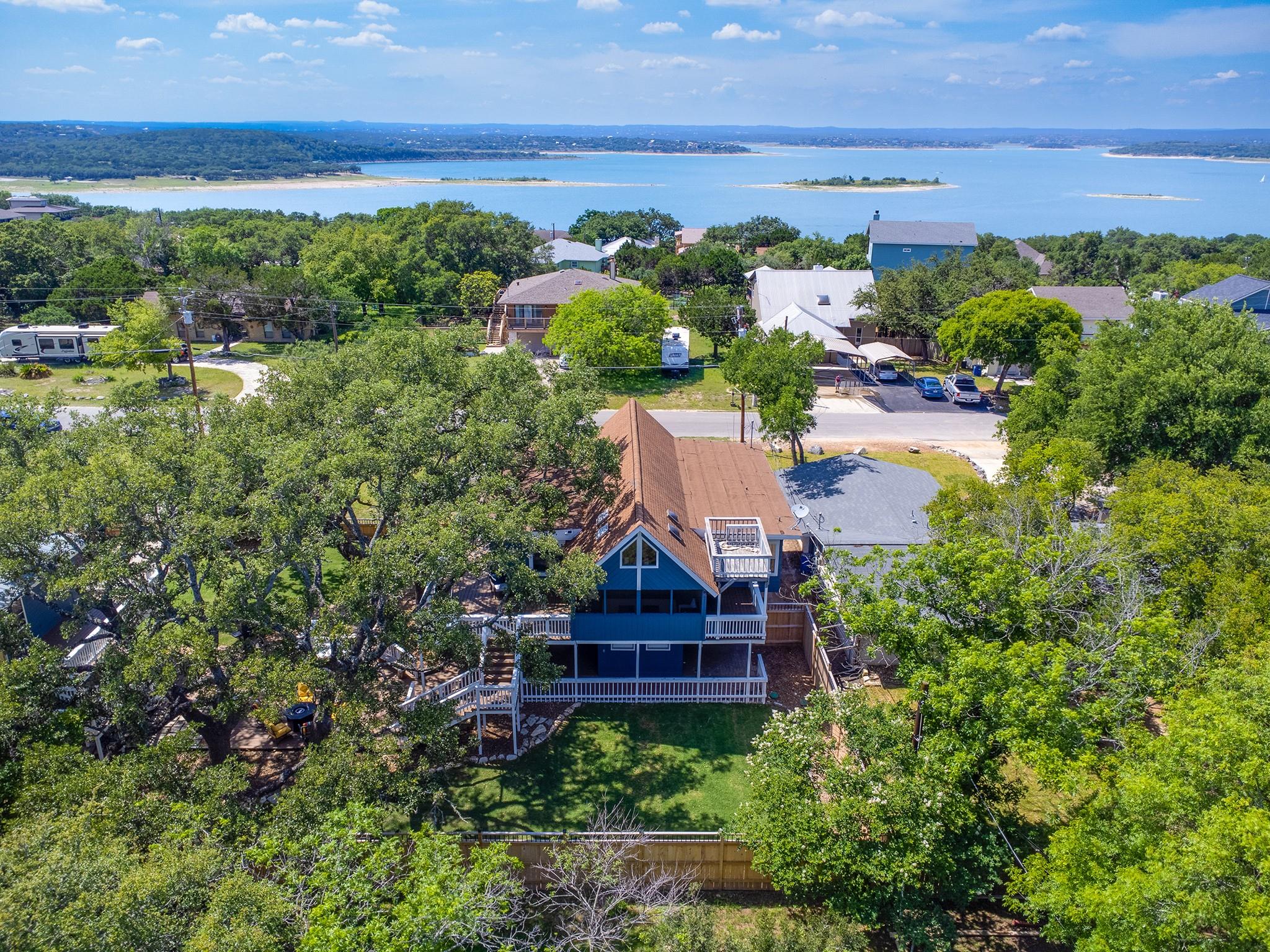 1322 Amanda Dr, Canyon Lake, TX 78133