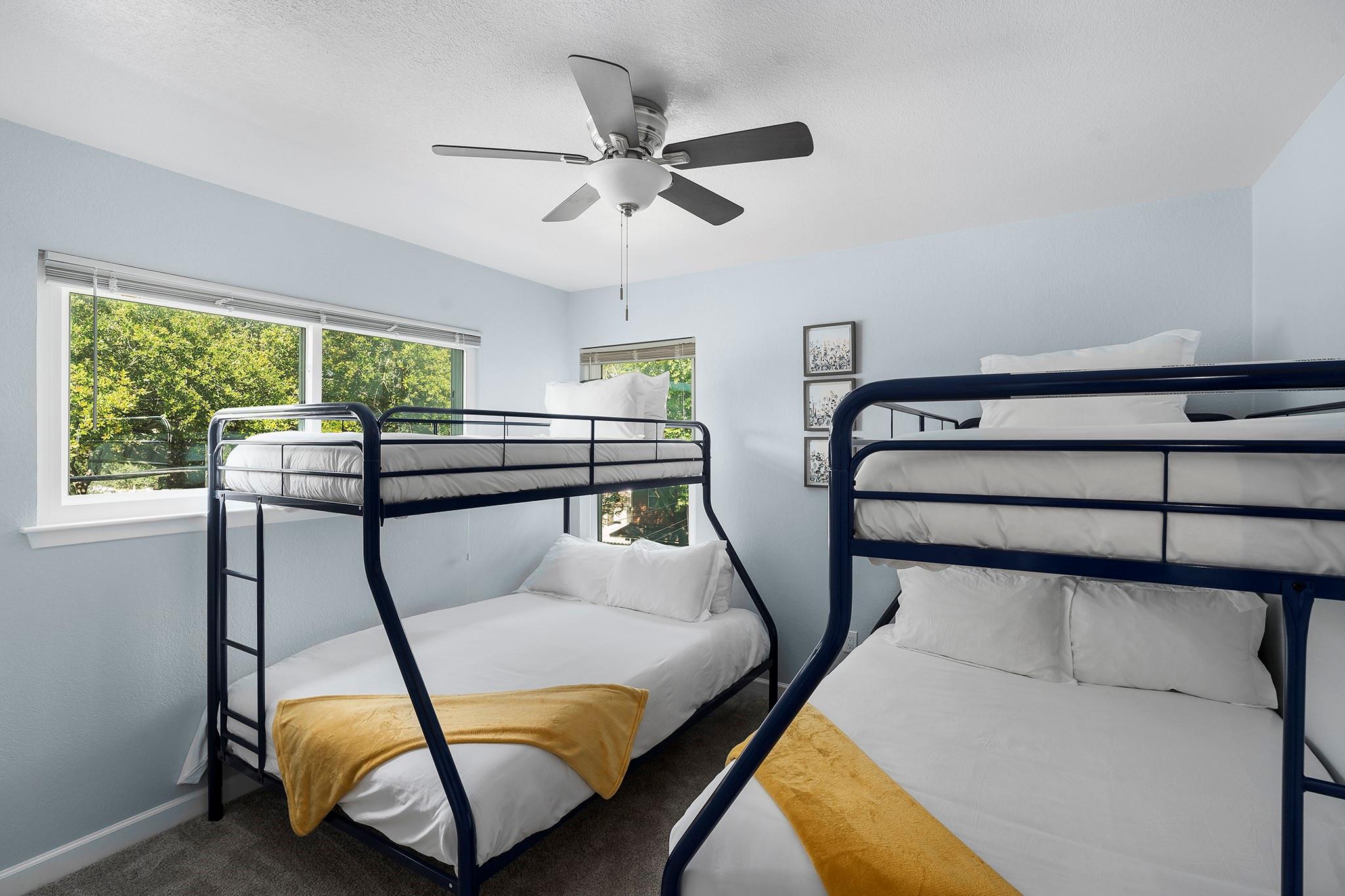 1322 Amanda Dr, Canyon Lake, TX 78133