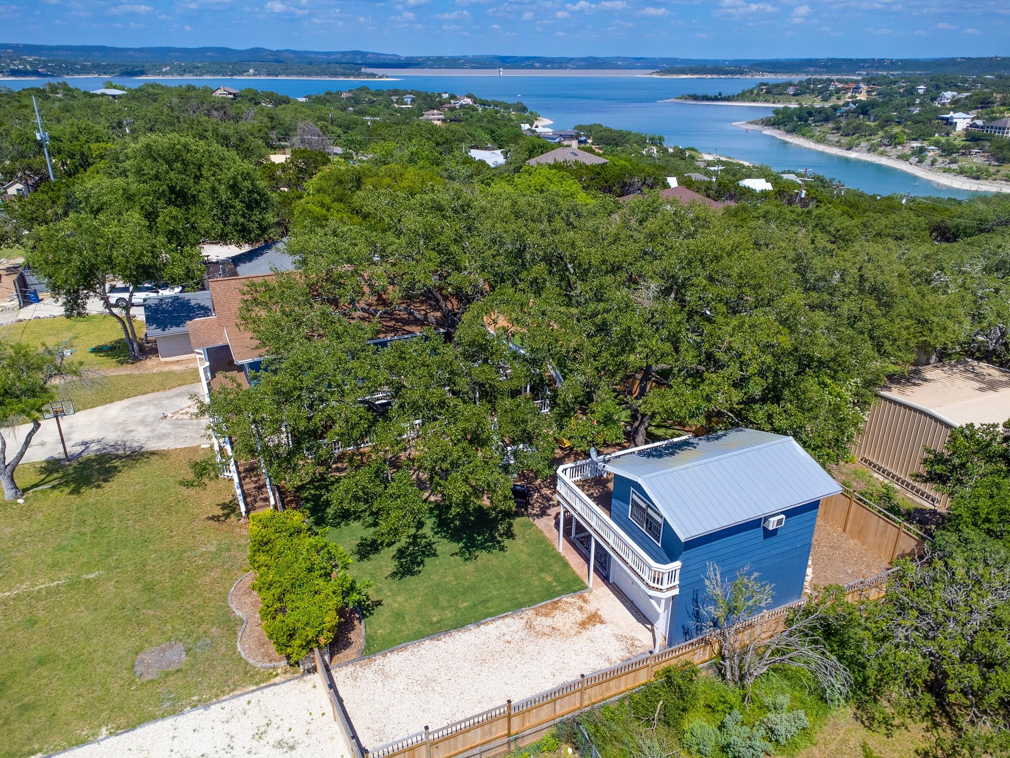 1322 Amanda Dr, Canyon Lake, TX 78133