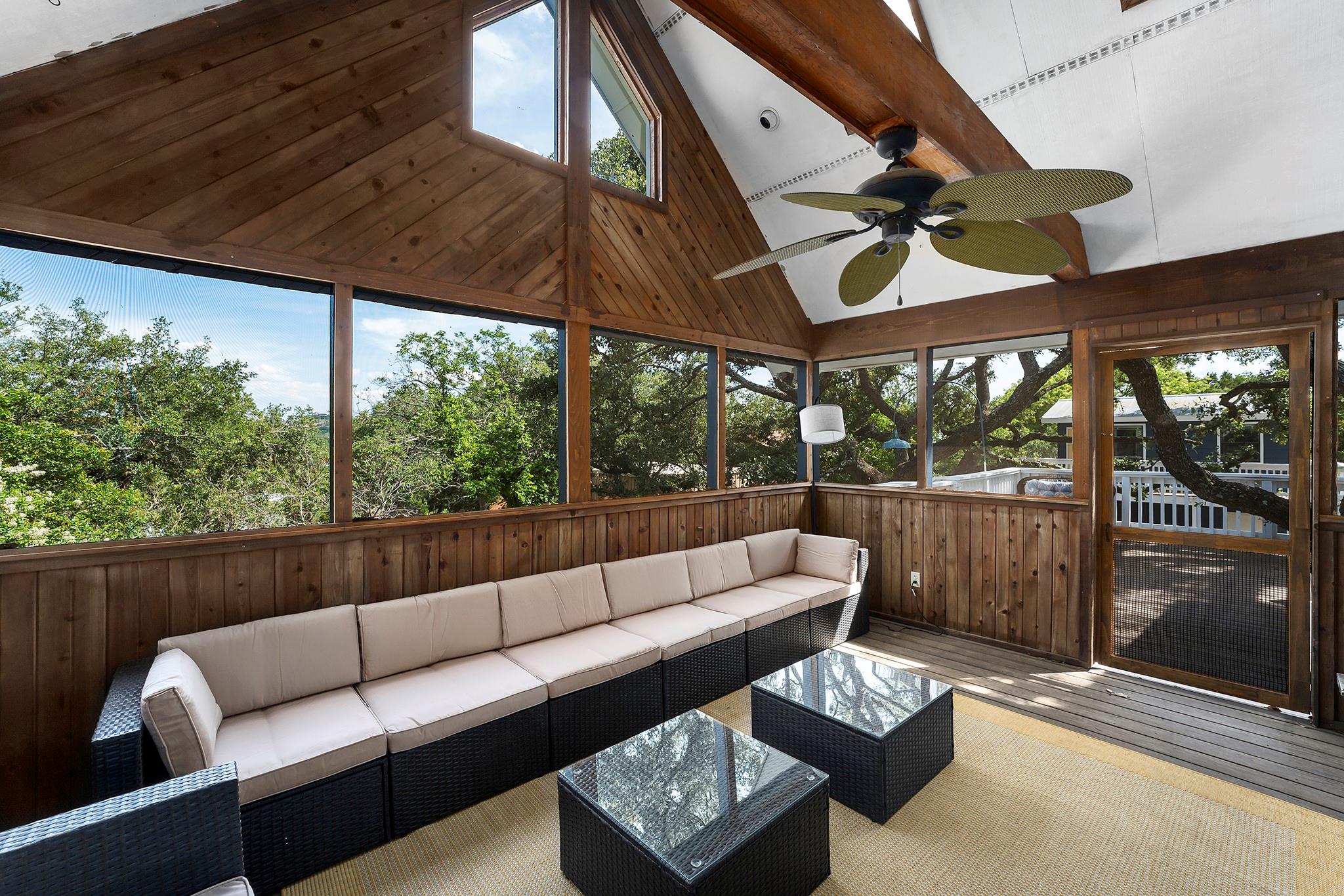 1322 Amanda Dr, Canyon Lake, TX 78133