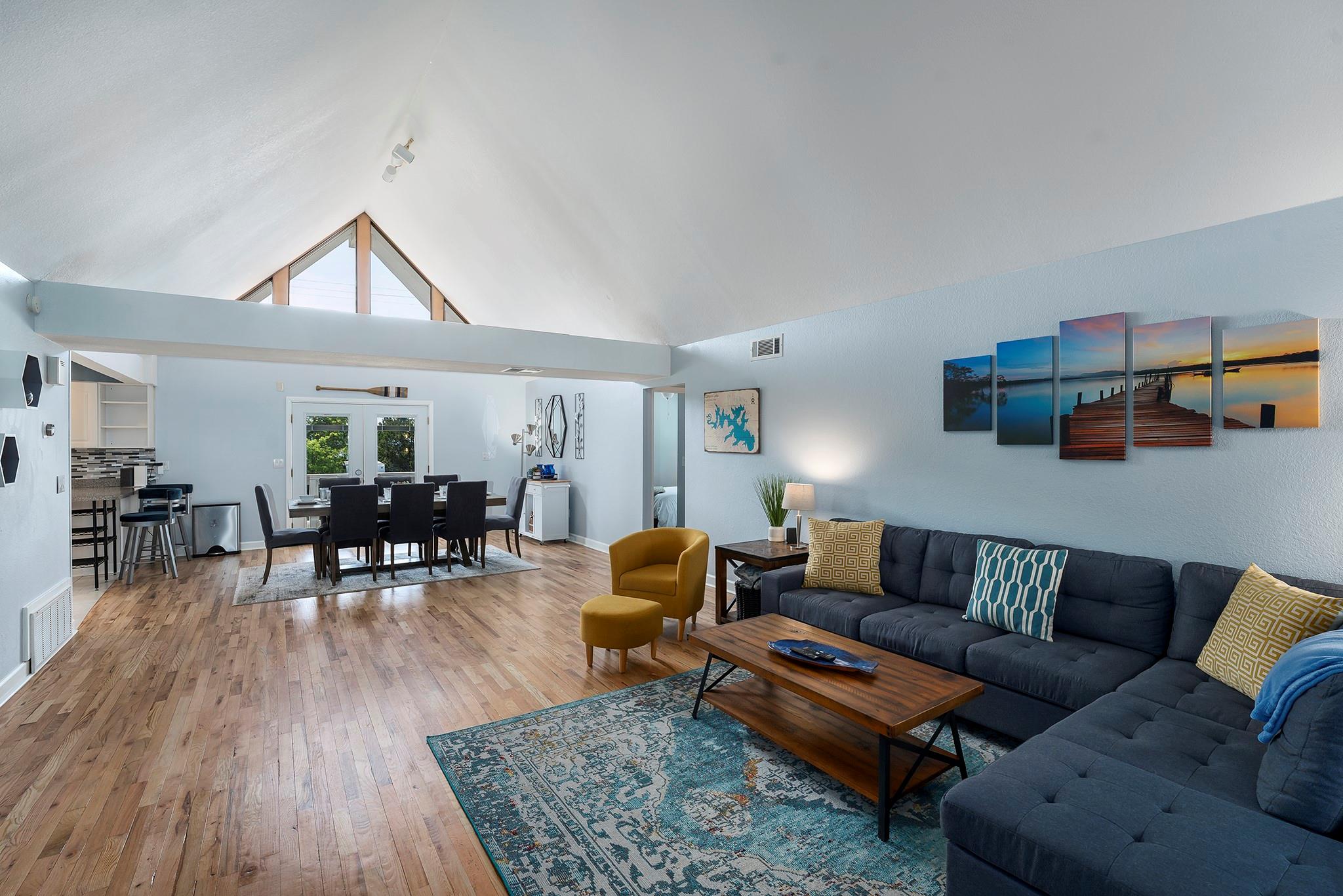 1322 Amanda Dr, Canyon Lake, TX 78133