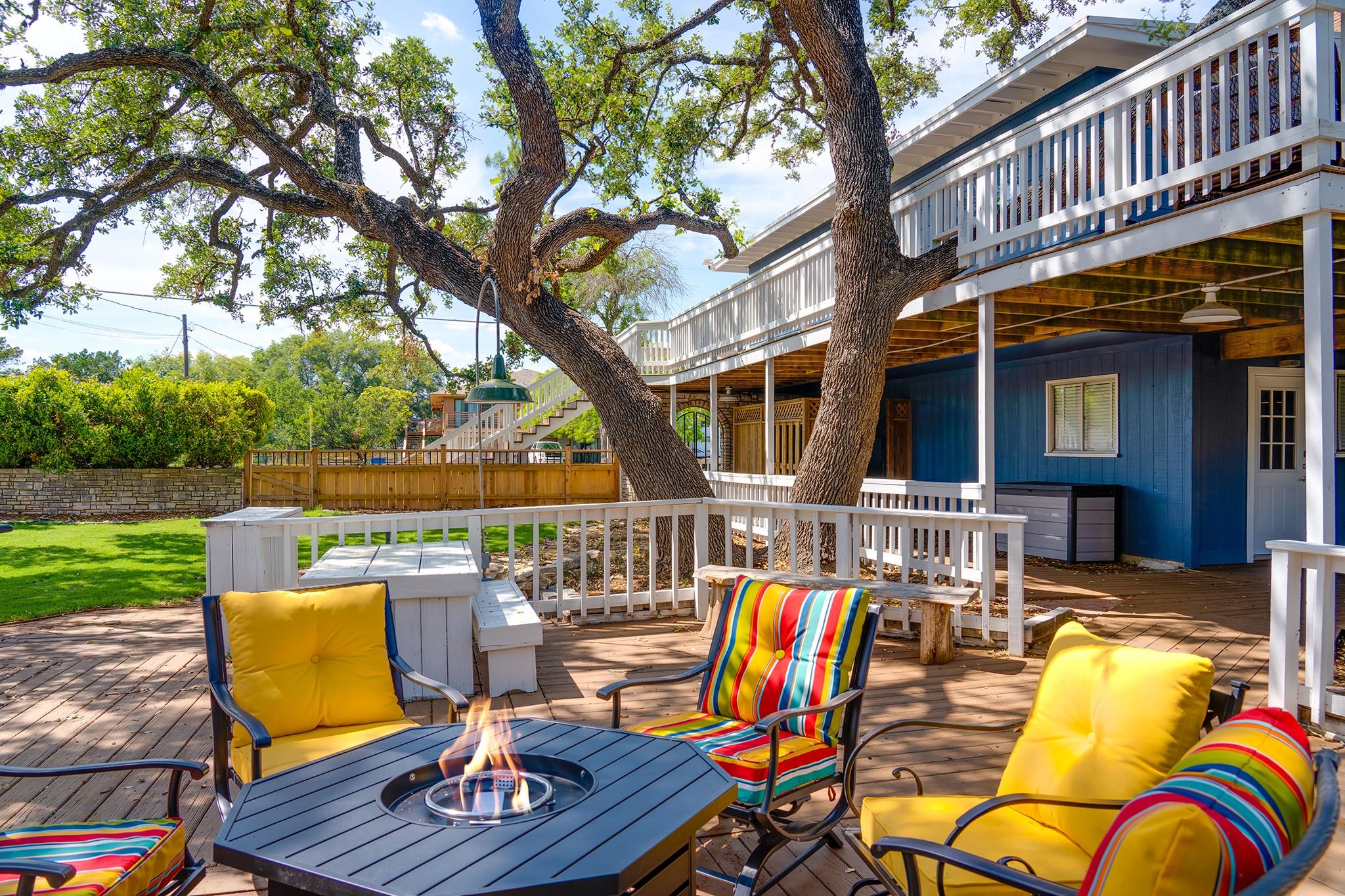 1322 Amanda Dr, Canyon Lake, TX 78133