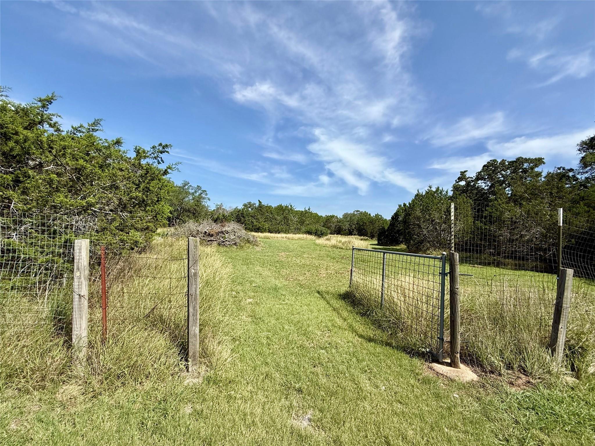 203 Grande St, Driftwood, TX 78619