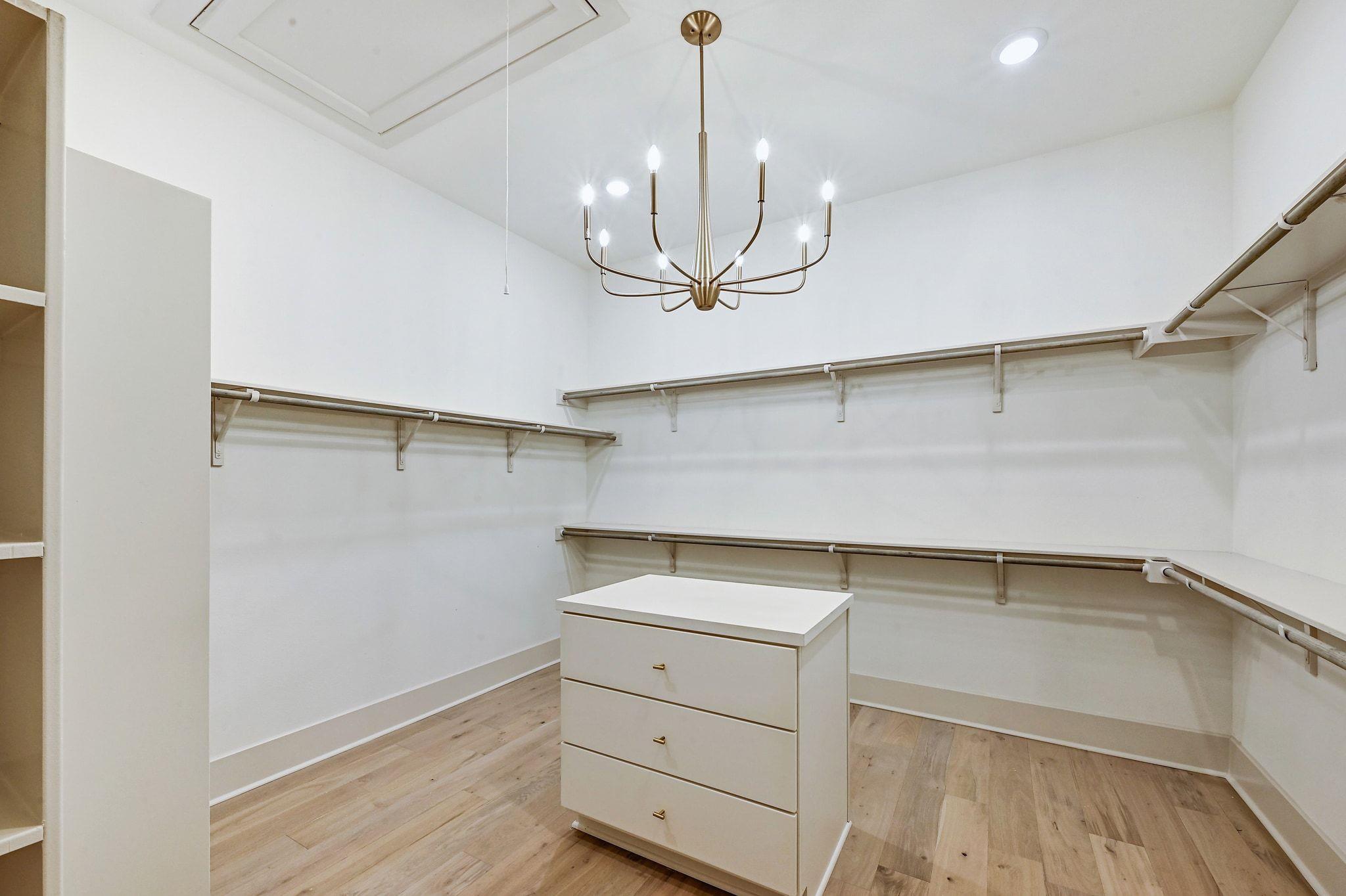 944 Bristol Creek Bnd, Lakeway, TX 78738