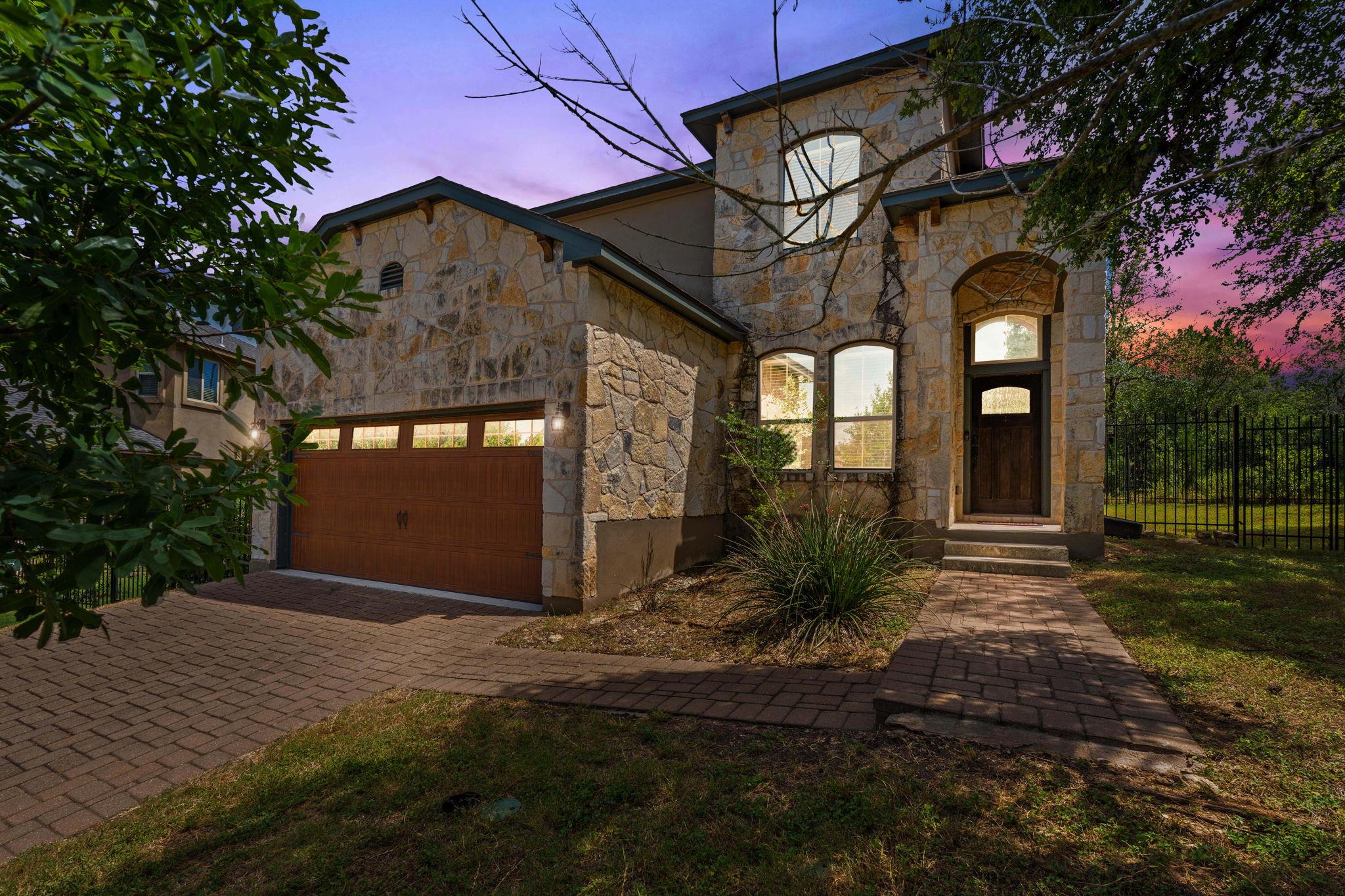 307 Parkside Dr, San Marcos, TX 78666