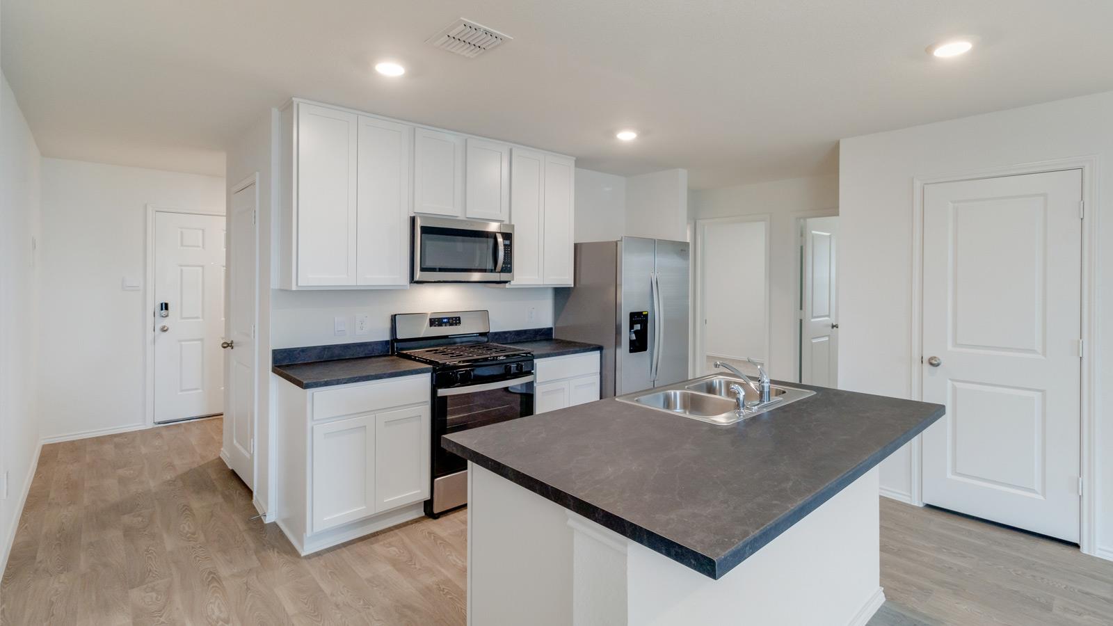 143 Schuenemann Way, Uhland, TX 78640