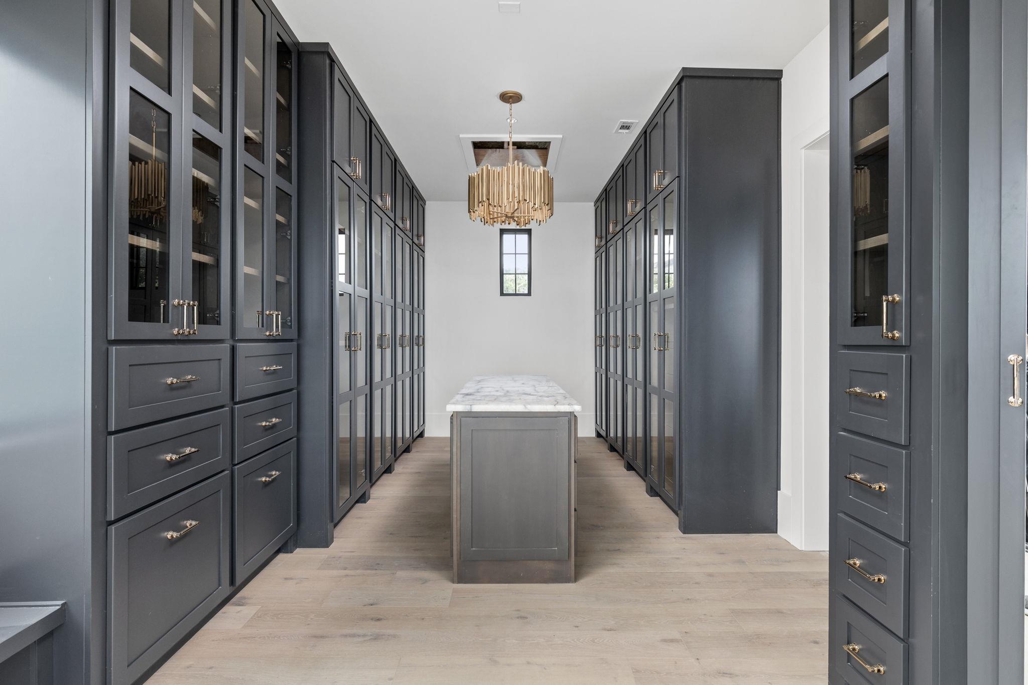 1496 Buffalo Gap Rd, Lakeway, TX 78734