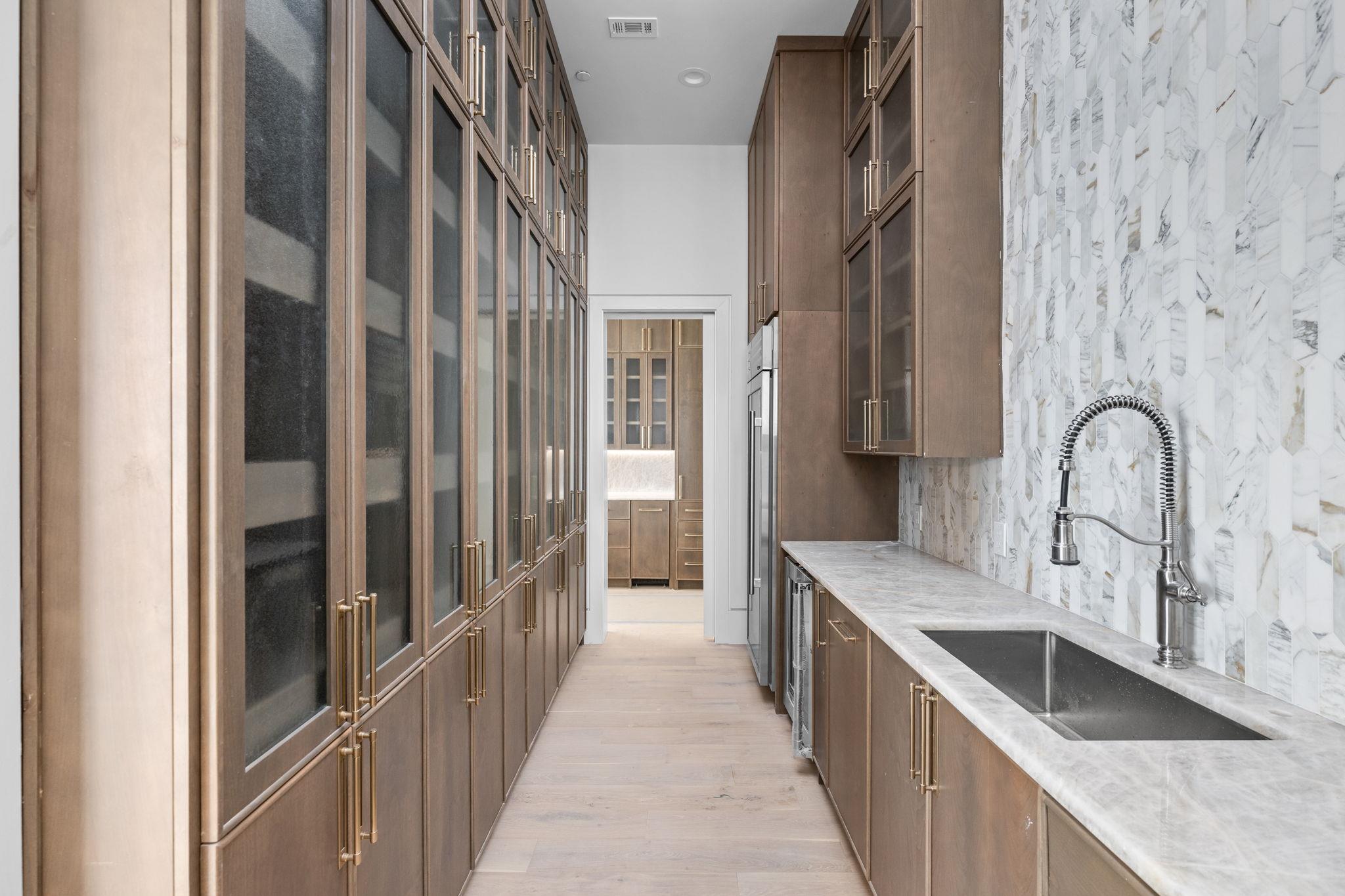 1496 Buffalo Gap Rd, Lakeway, TX 78734