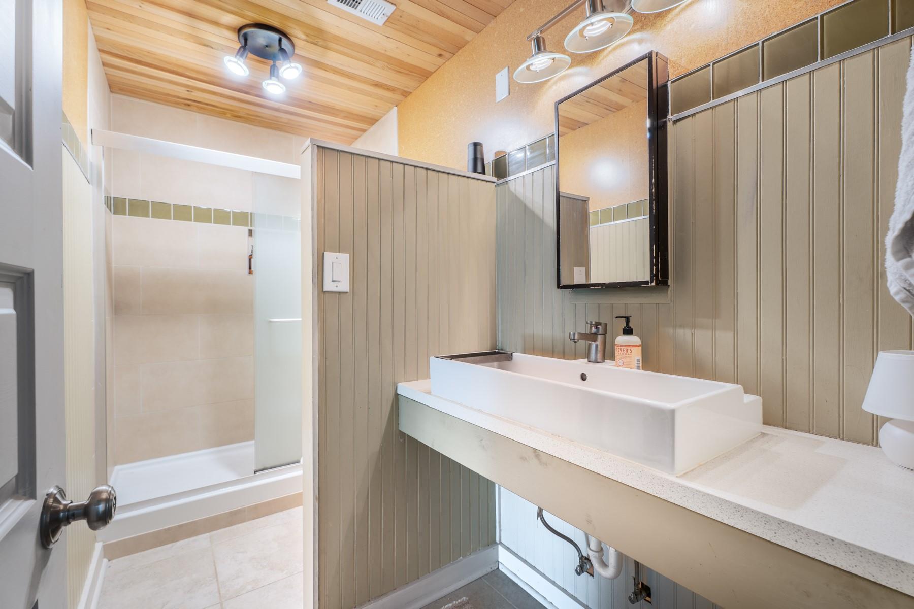 3301 Doolin Dr, Austin, TX 78704