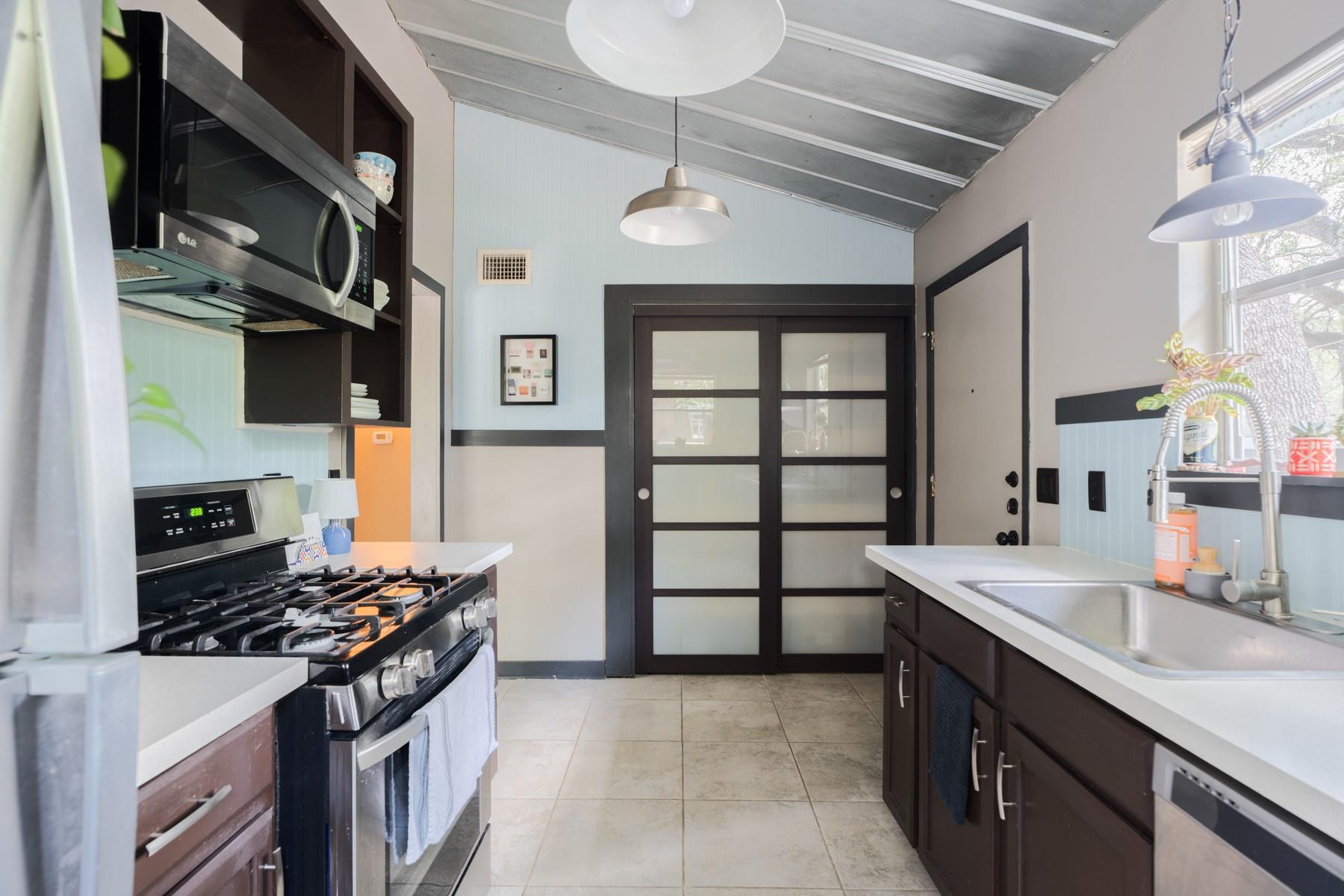 3301 Doolin Dr, Austin, TX 78704