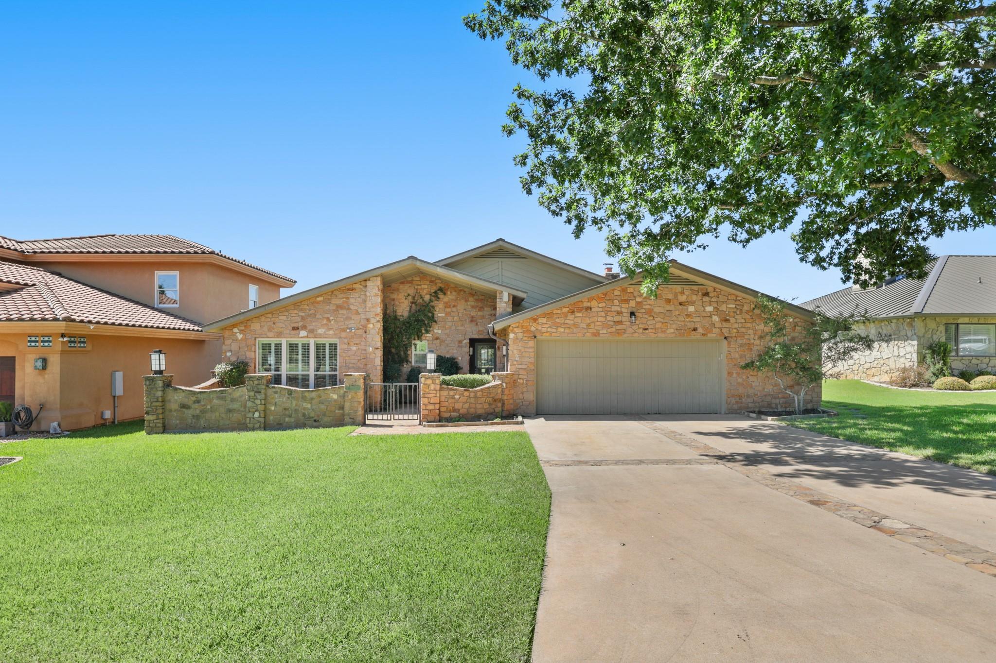 203 Longhorn, Horseshoe Bay, TX 78657