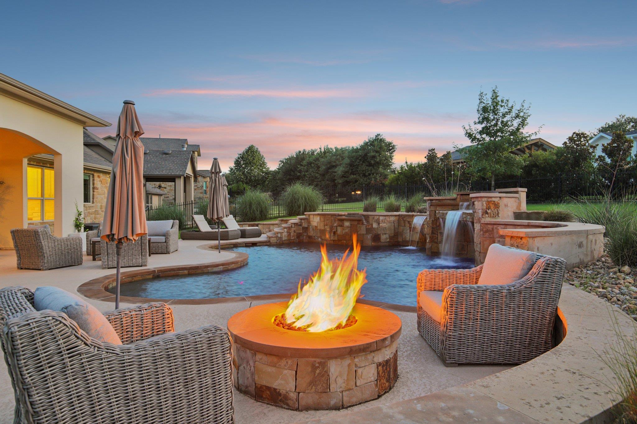 2401 Legend Trl, Leander, TX 78641