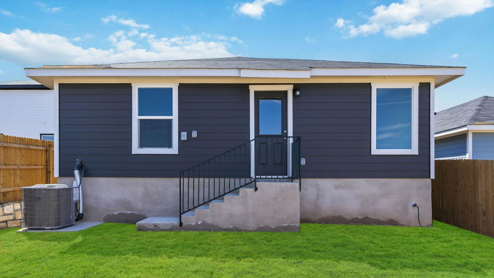 149 Schuenemann Way, Uhland, TX 78640