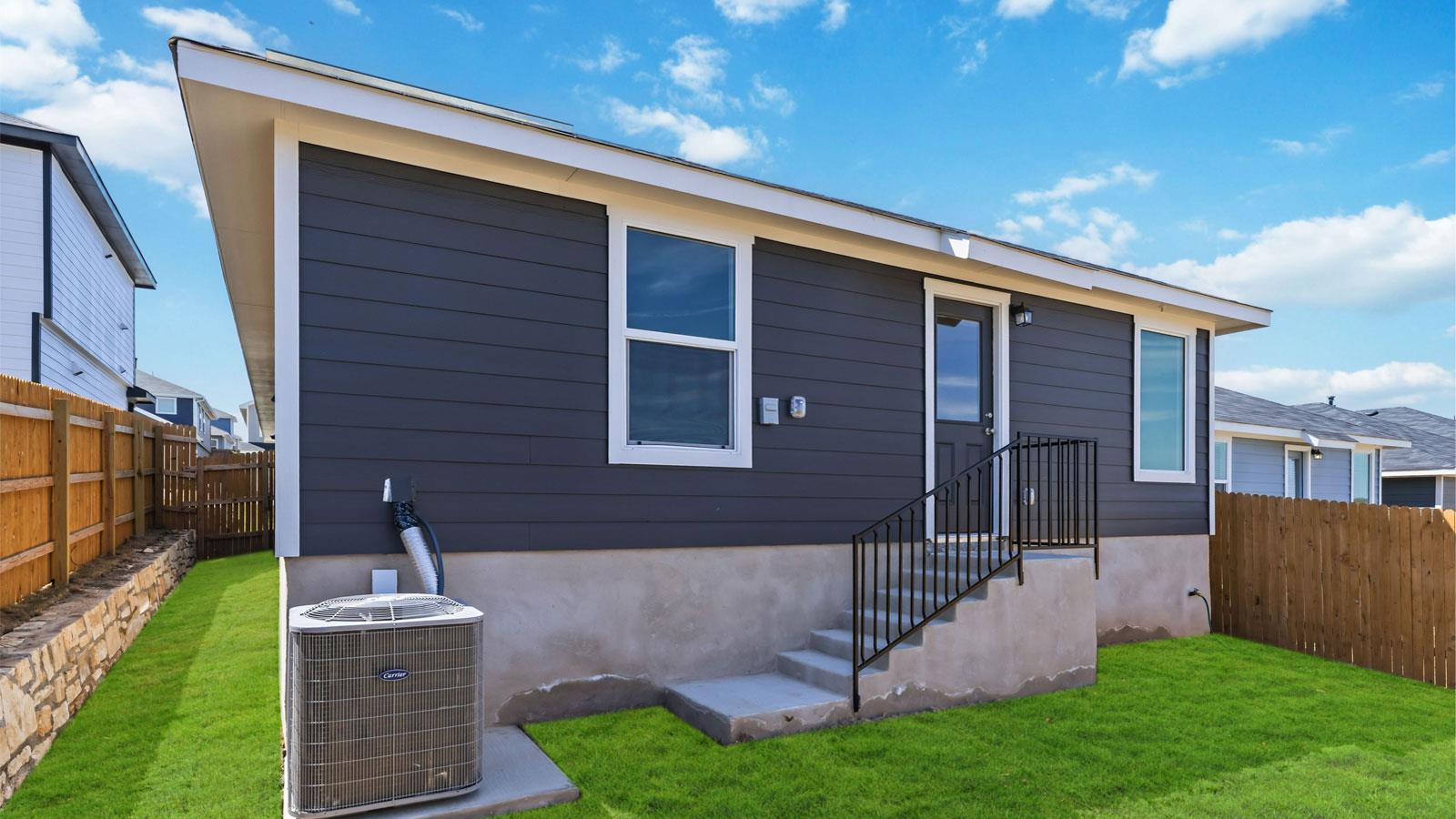 149 Schuenemann Way, Uhland, TX 78640