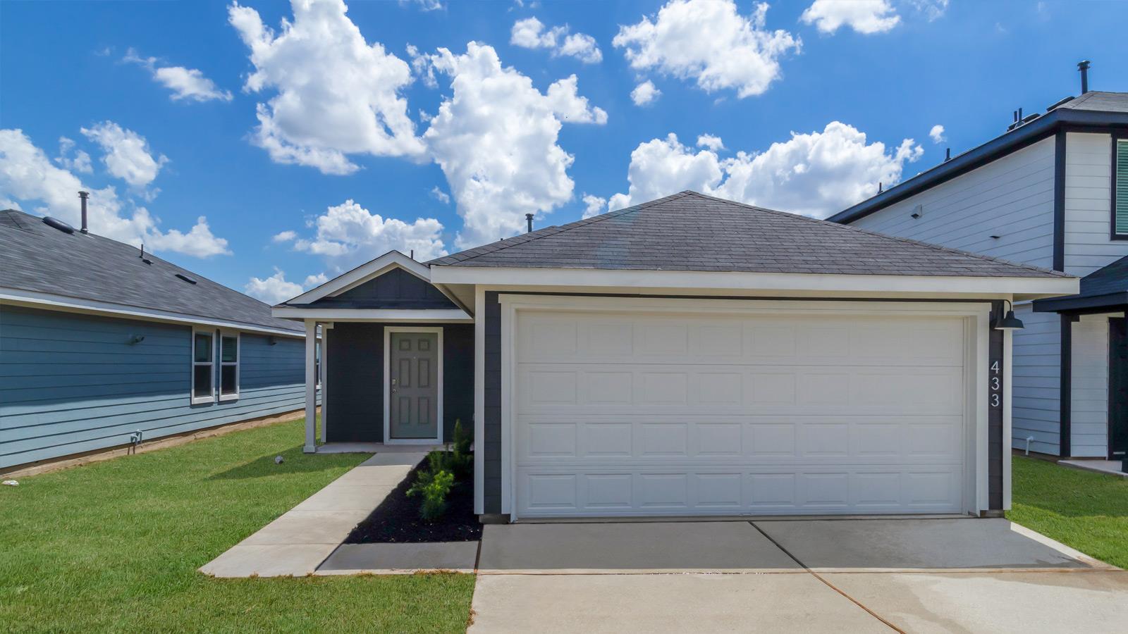 149 Schuenemann Way, Uhland, TX 78640