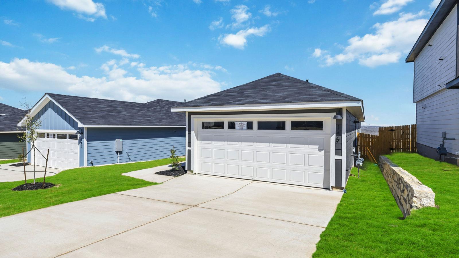 149 Schuenemann Way, Uhland, TX 78640