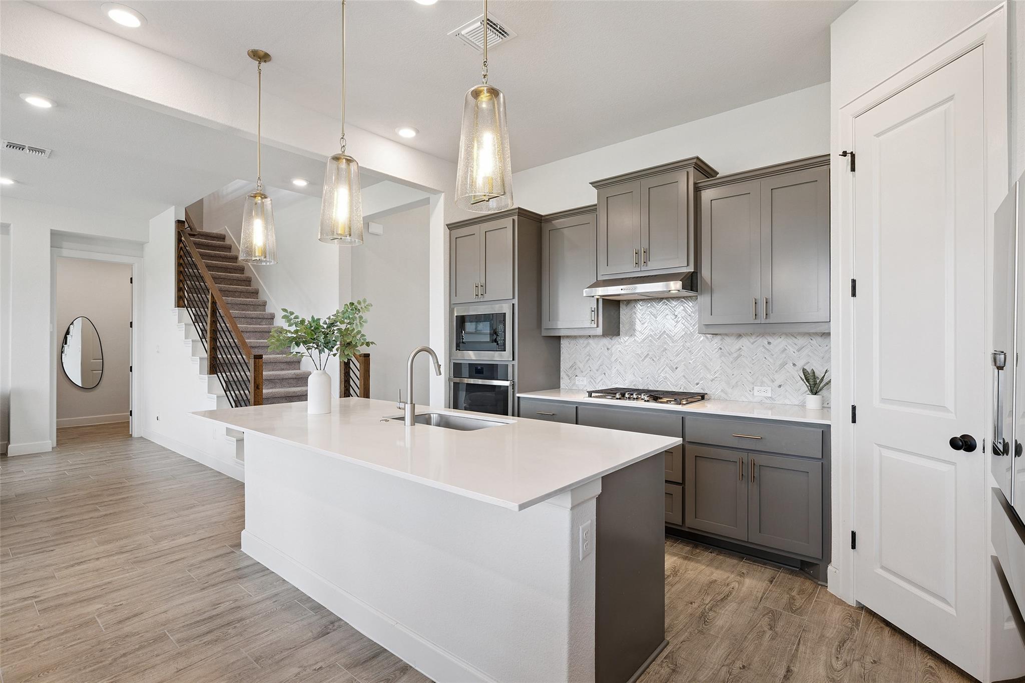 6908 Empresa Dr, Austin, TX 78738