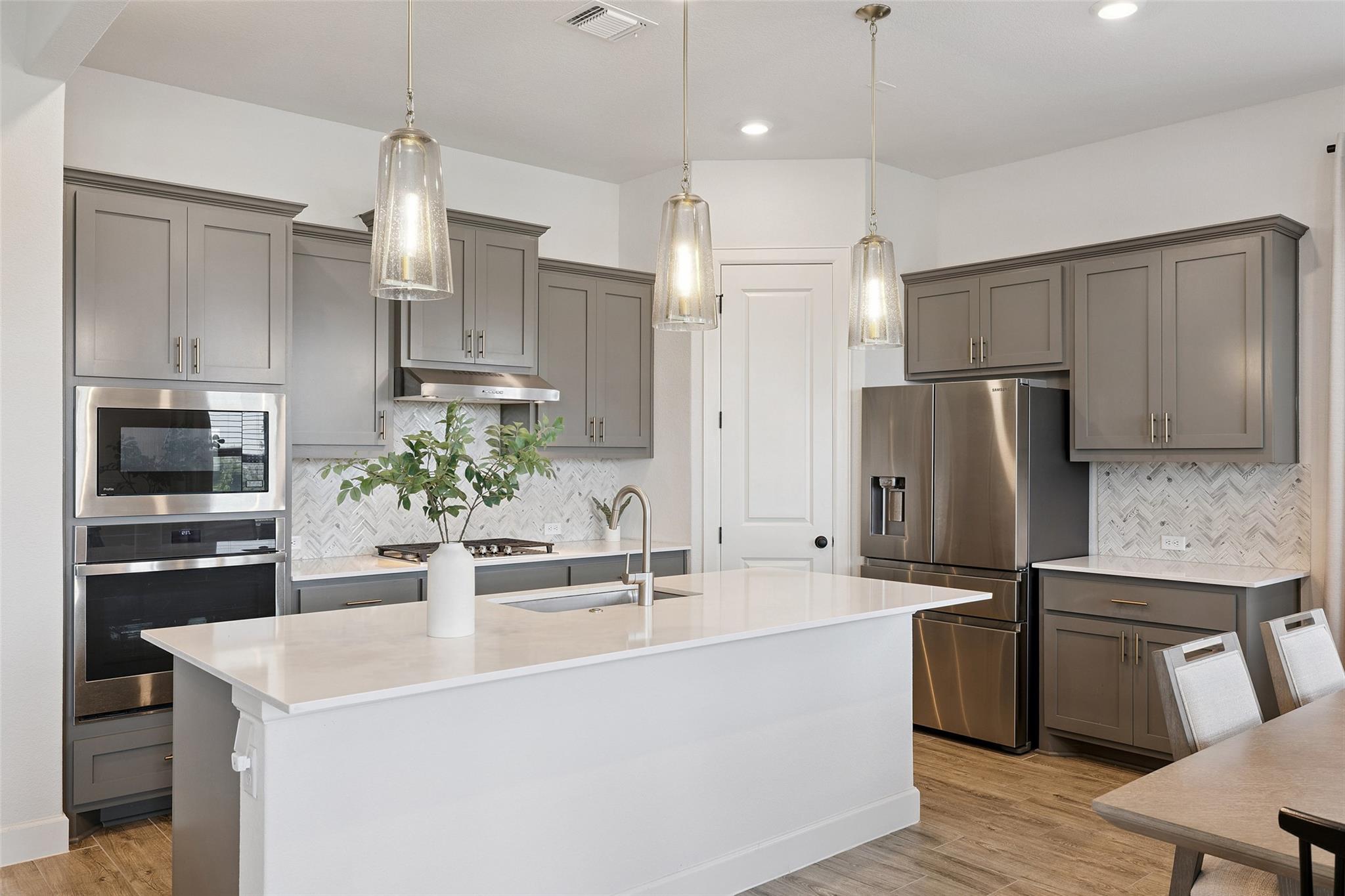 6908 Empresa Dr, Austin, TX 78738