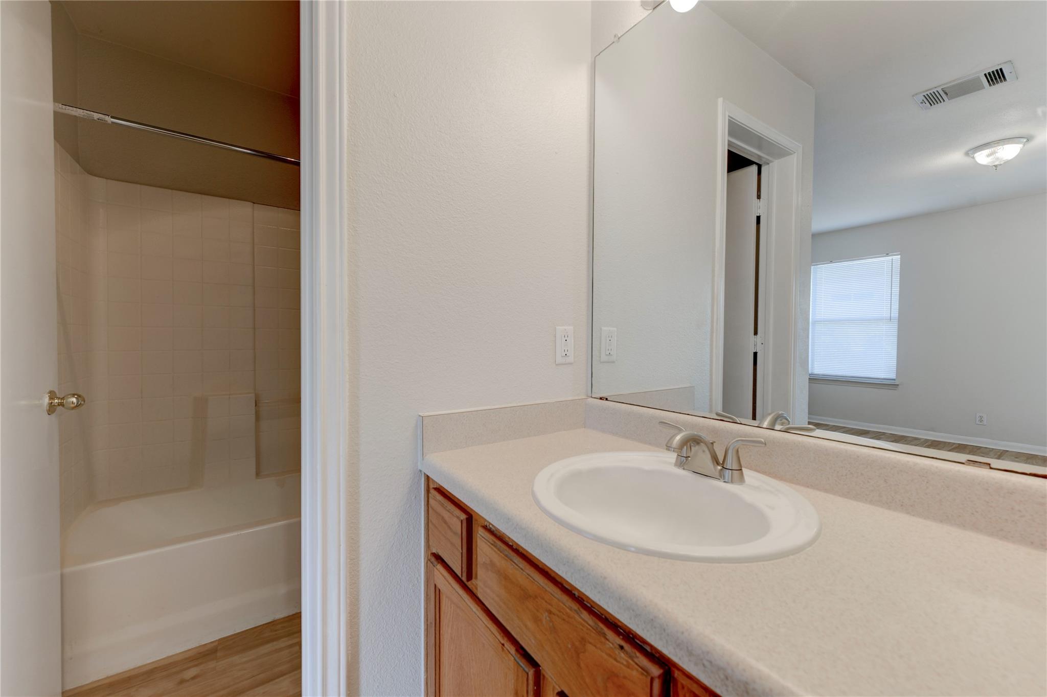 3301 El Salido Pkwy # 611, Cedar Park, TX 78613