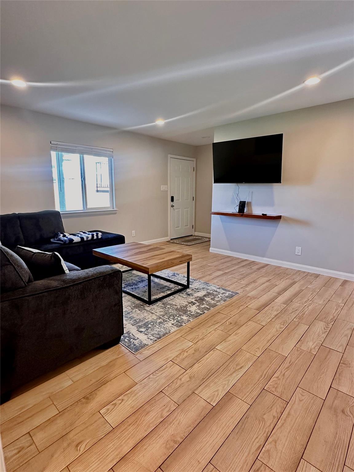 1904 Hearthstone Dr, Austin, TX 78757