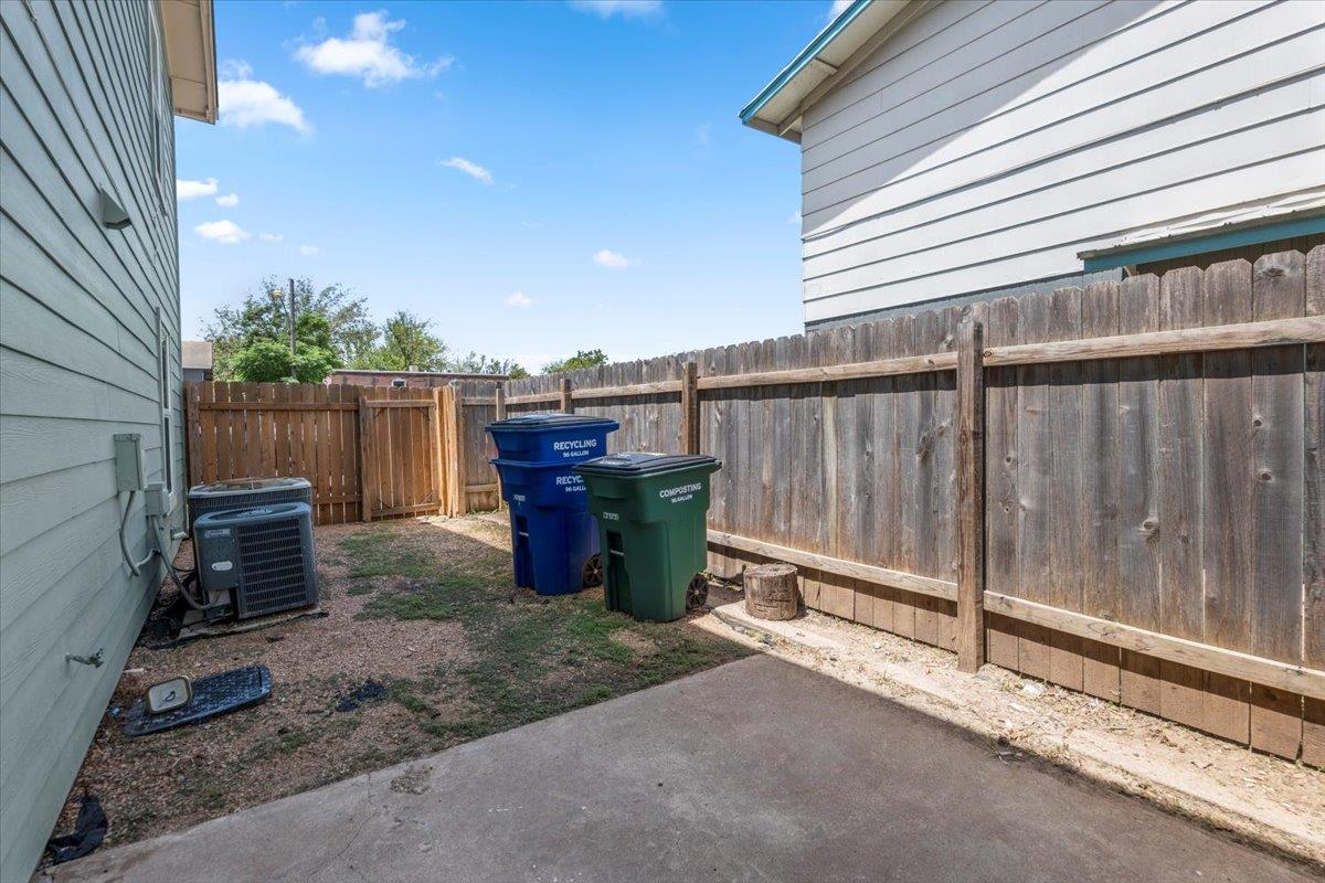 1904 Hearthstone Dr, Austin, TX 78757