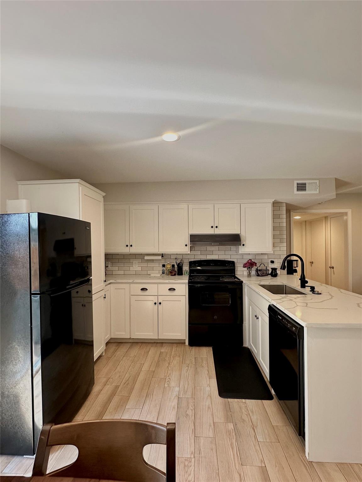 1904 Hearthstone Dr, Austin, TX 78757