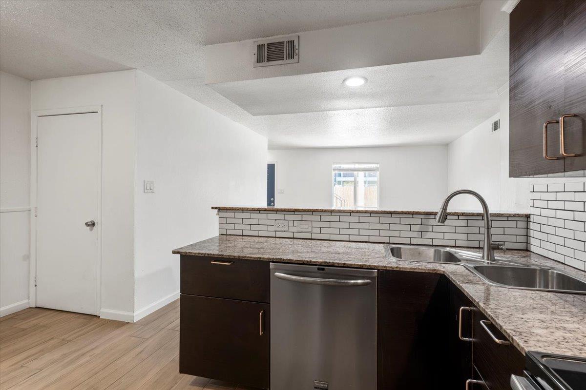 1904 Hearthstone Dr, Austin, TX 78757