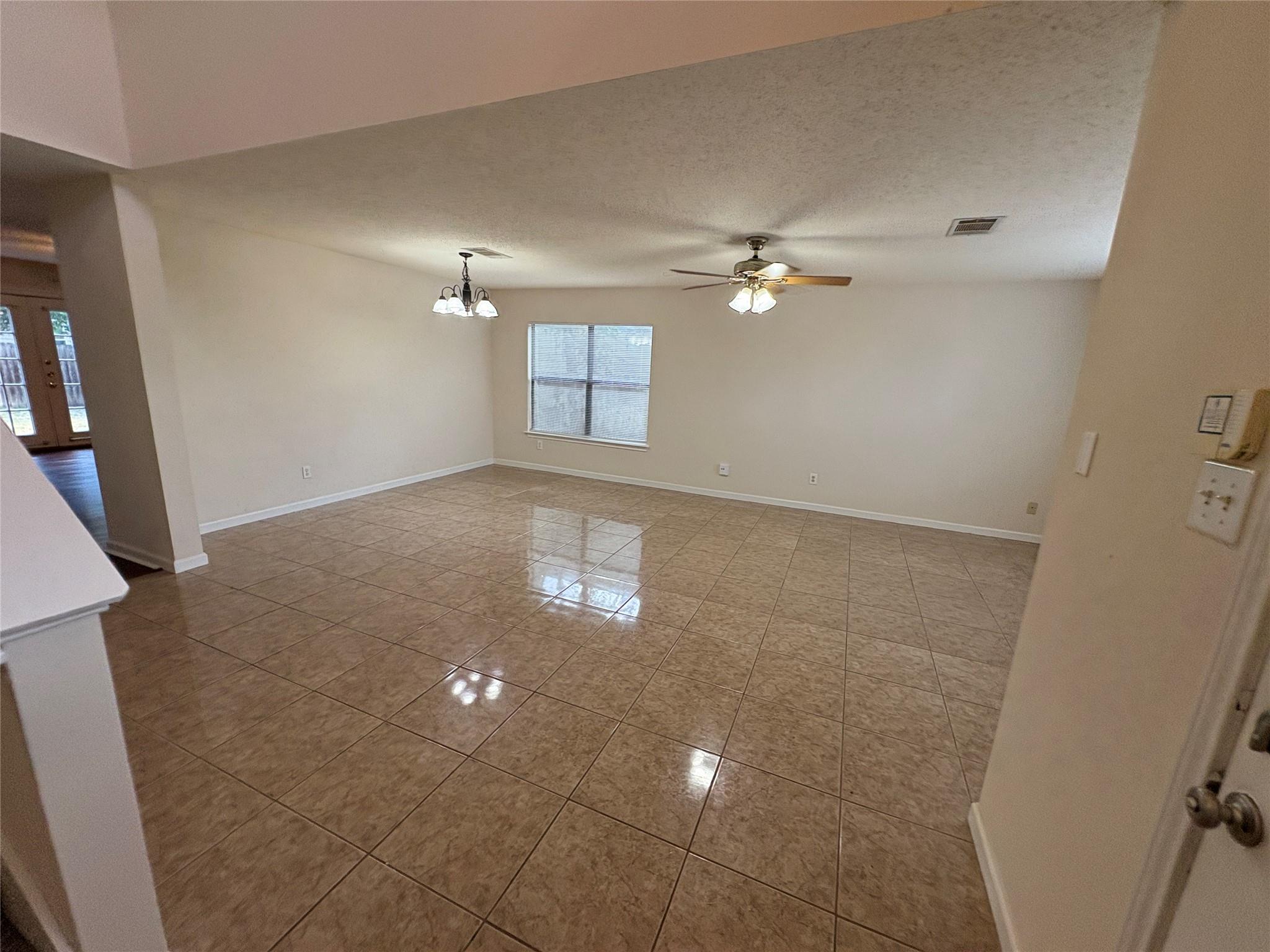 1367 Lakeside Loop, Round Rock, TX 78665