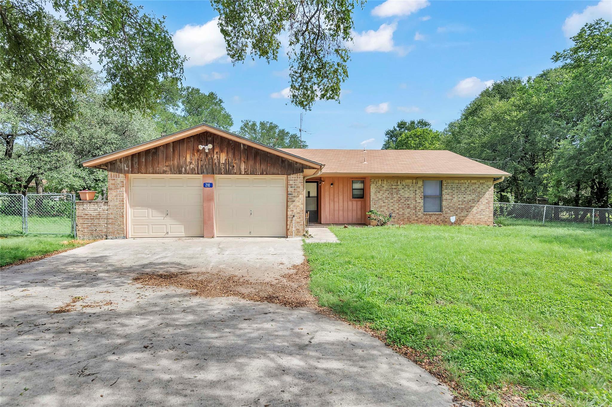 210 County Road 4875 S, Copperas Cove, TX 76522