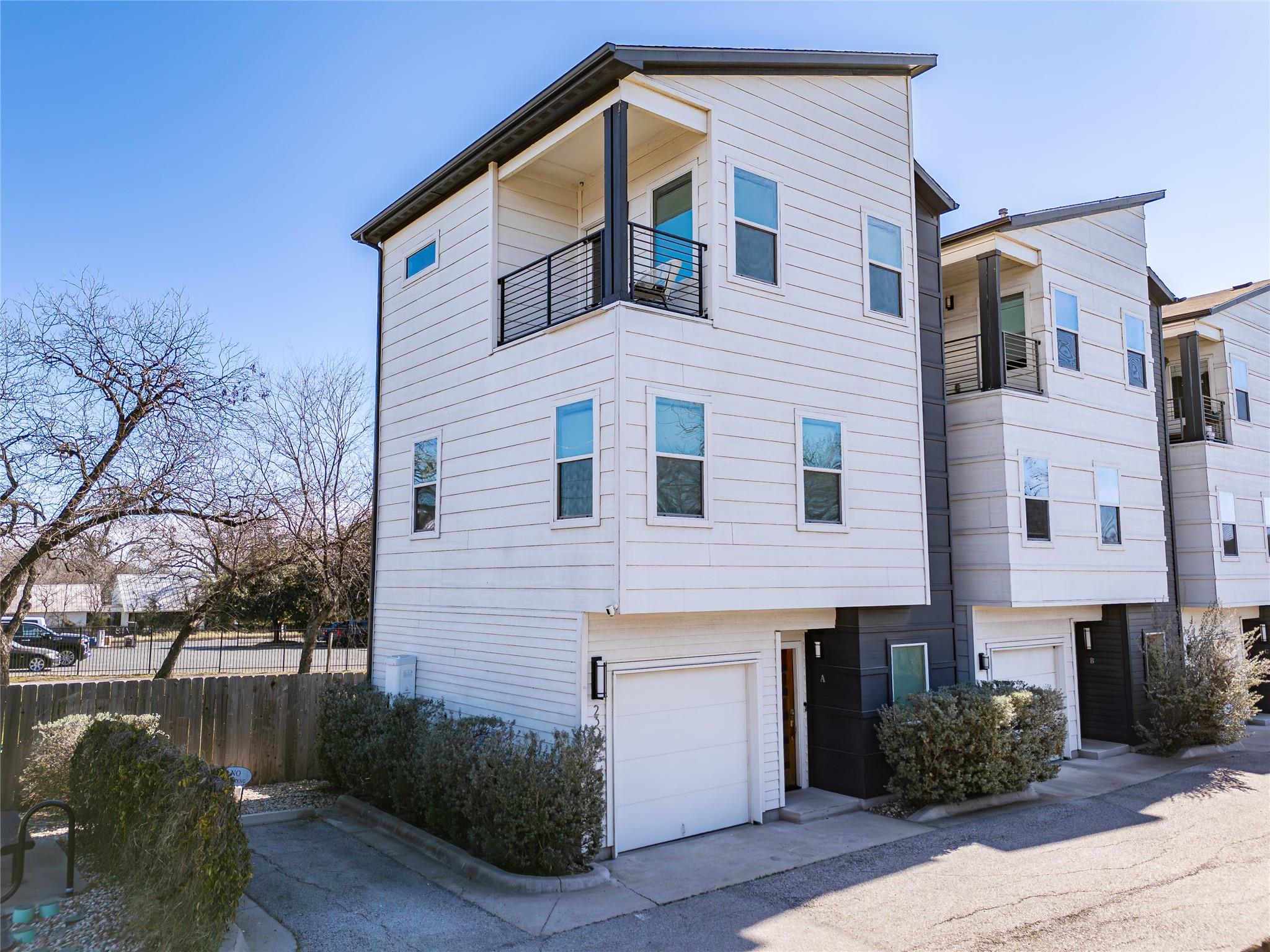 2305 Coronado St # 1, Austin, TX 78702