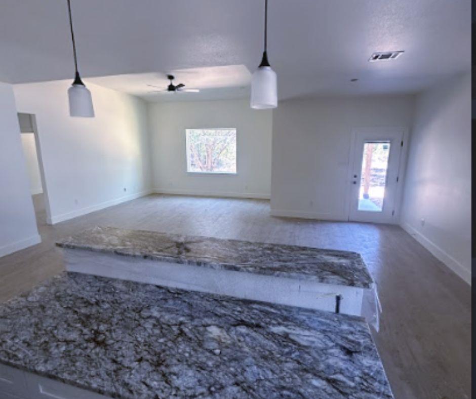 12 Meadow Oak Ct, Wimberley, TX 78676