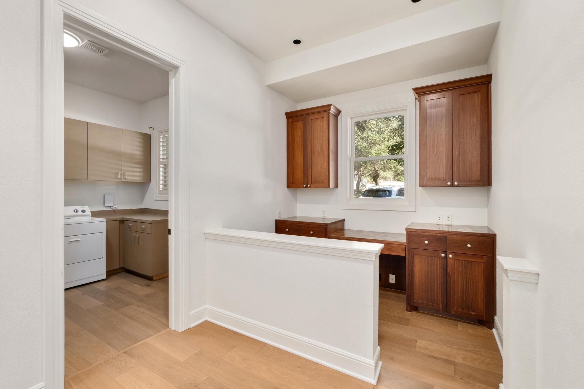 1101 Sprague Ln, West Lake Hills, TX 78746