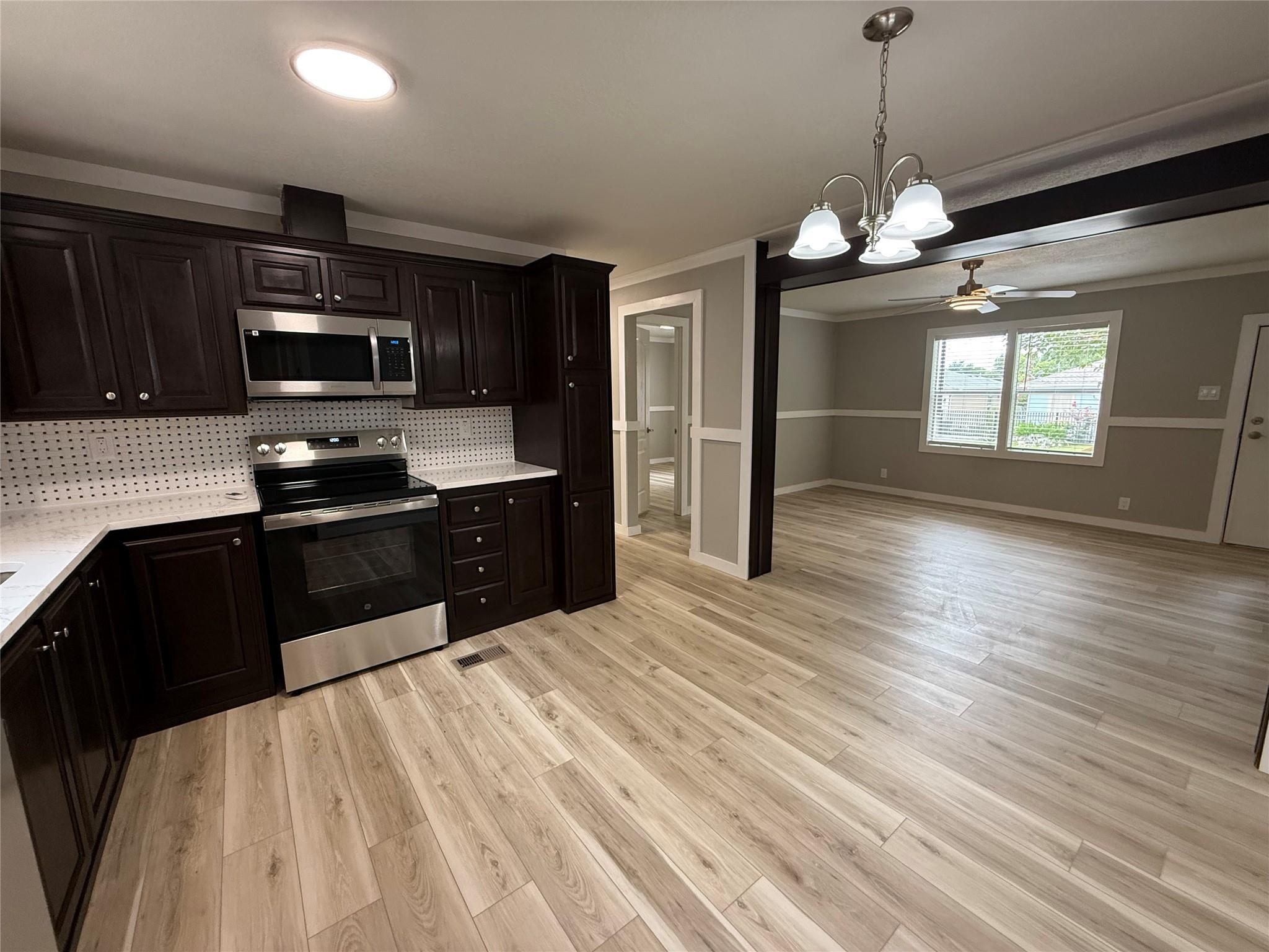 409 Regina Dr, Buda, TX 78610
