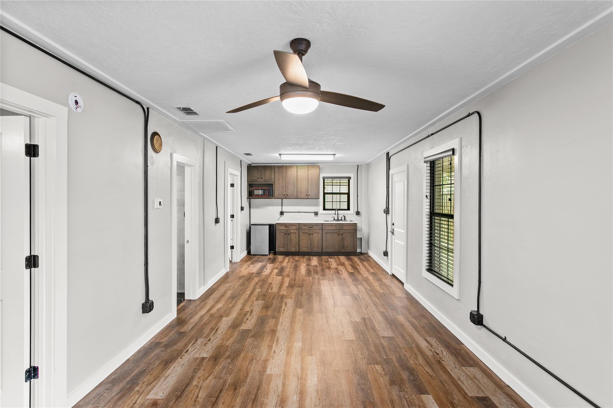875 E Brenham St, Giddings, TX 78942